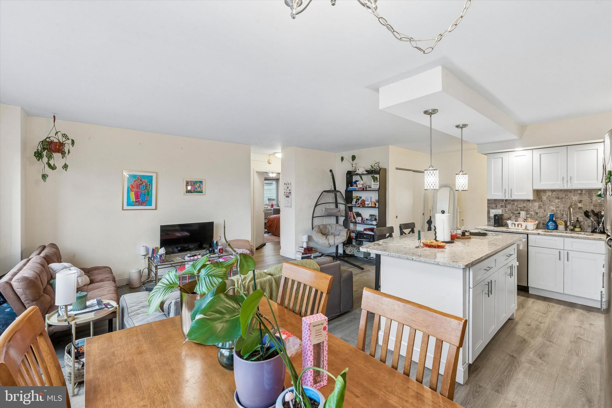 2101 CHESTNUT STREET 17 618