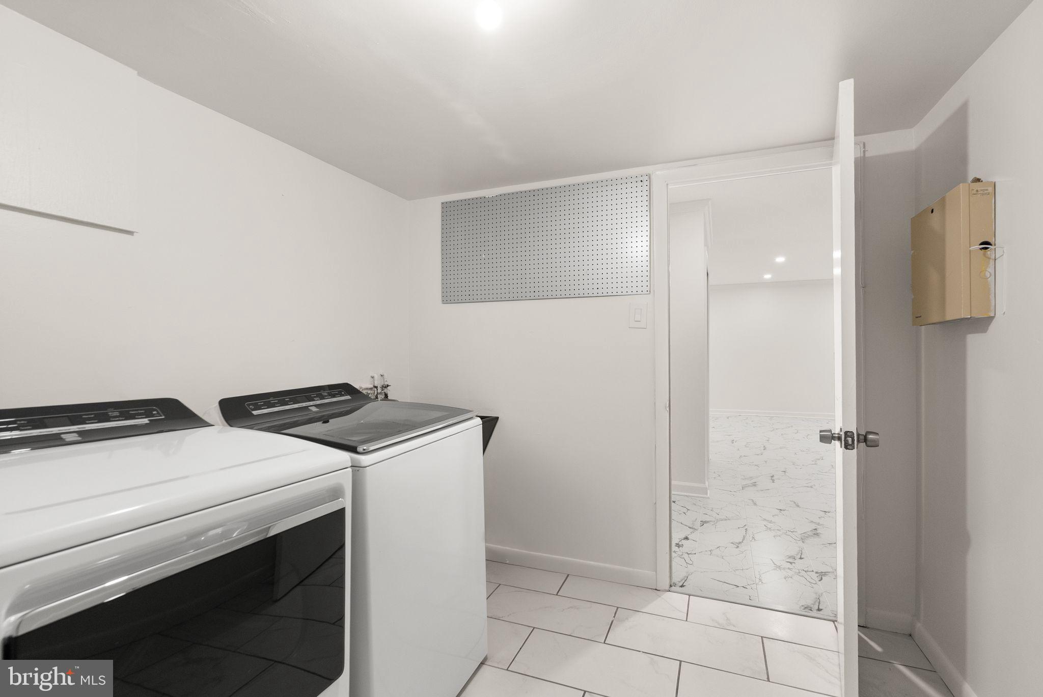 MC LEAN CHASE - Residential Lease