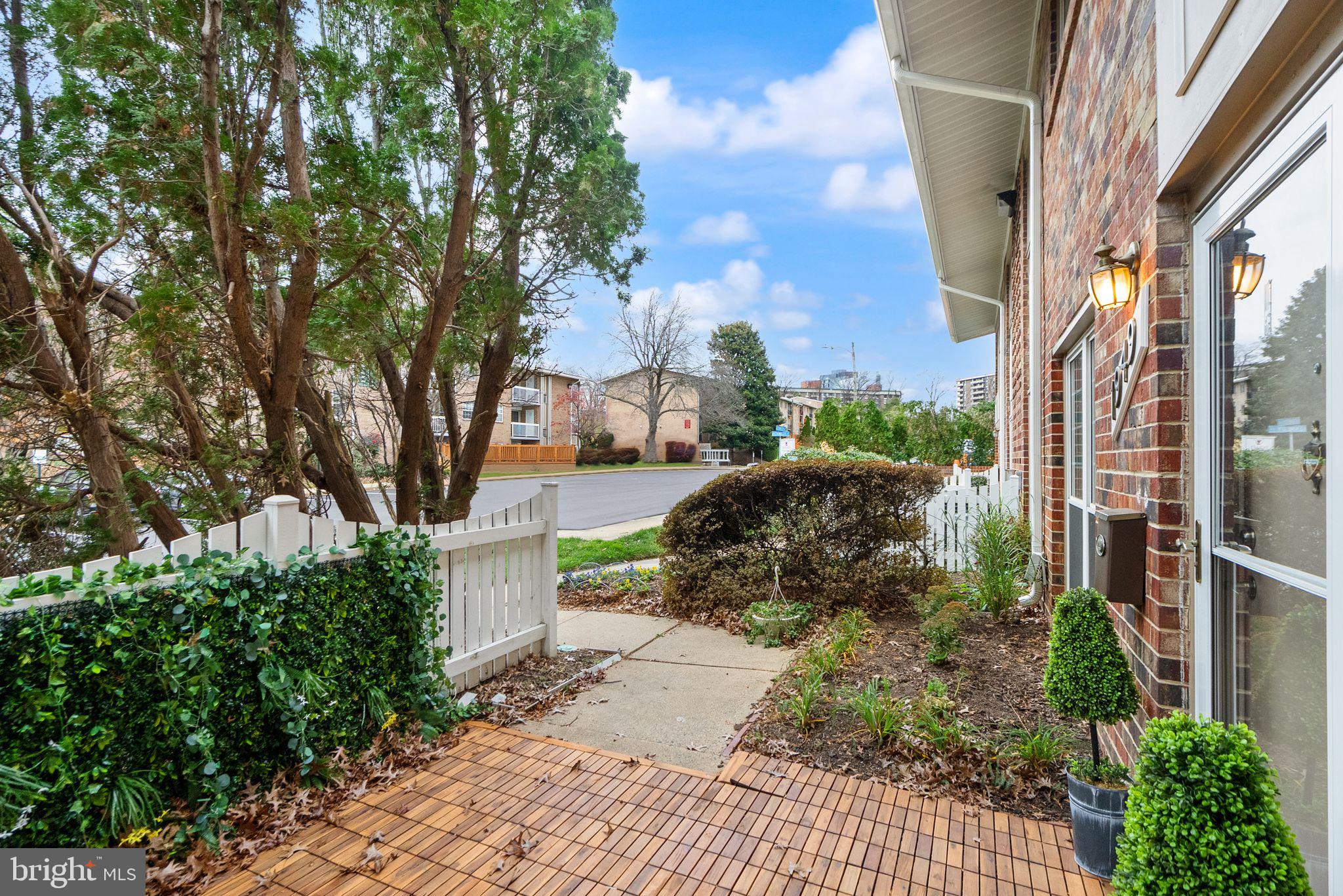 MC LEAN CHASE - Residential Lease