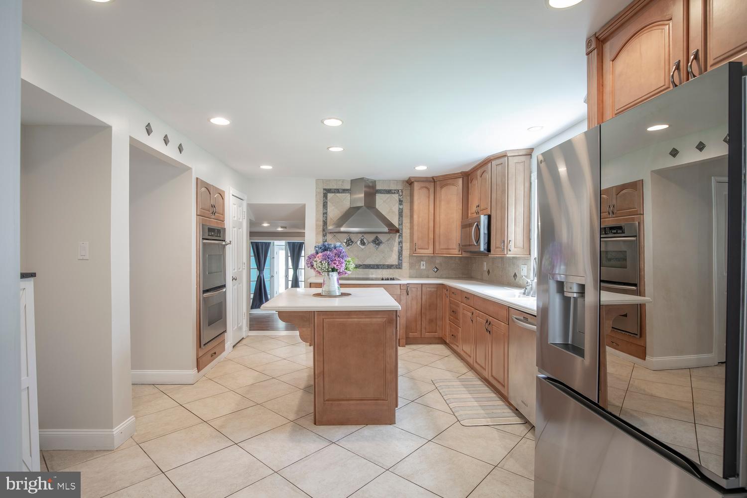 LONG LANE FARMS - Residential