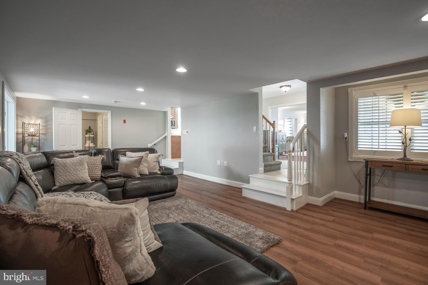 LONG LANE FARMS - Residential