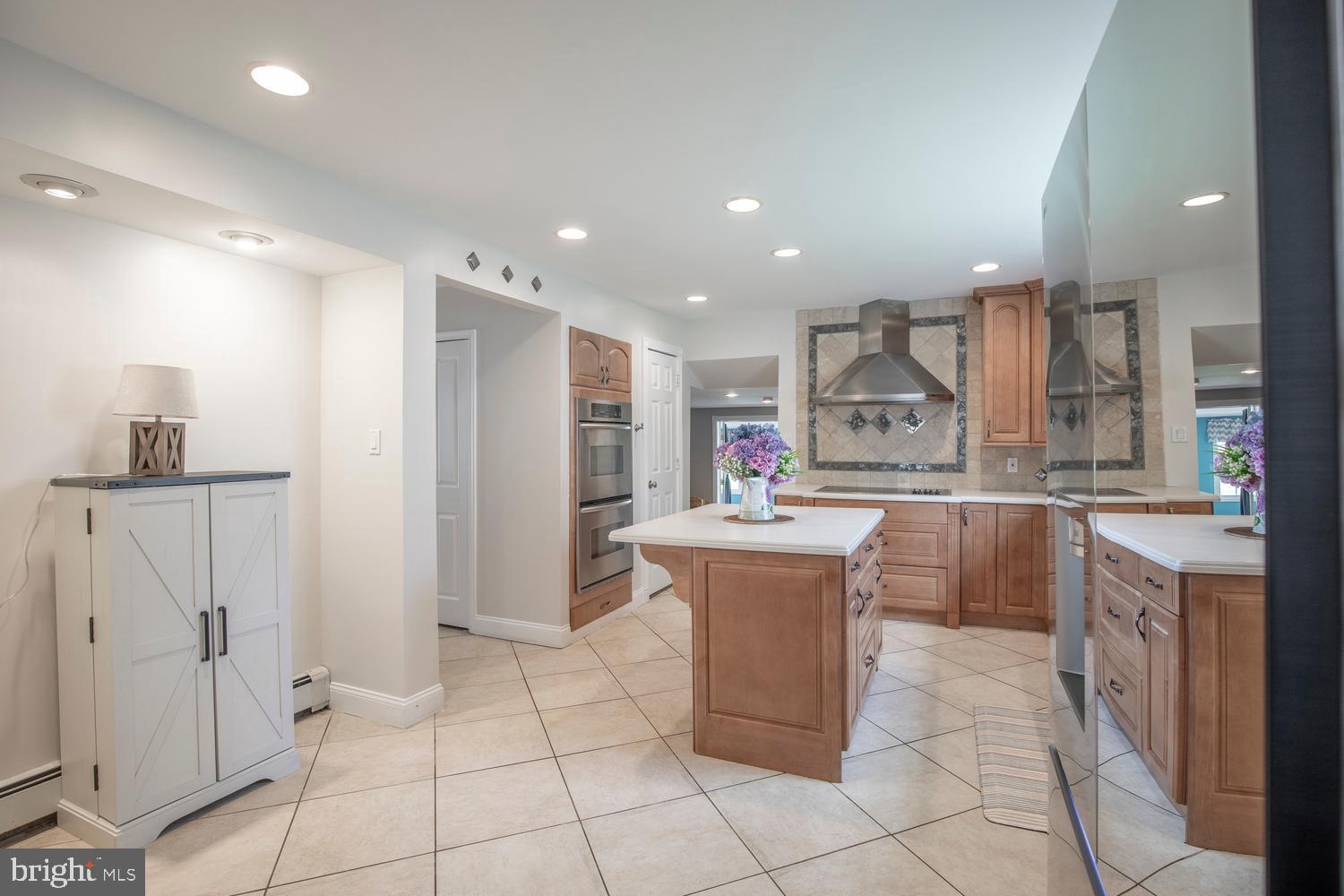 LONG LANE FARMS - Residential