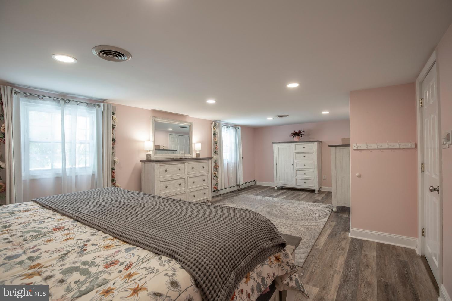 LONG LANE FARMS - Residential