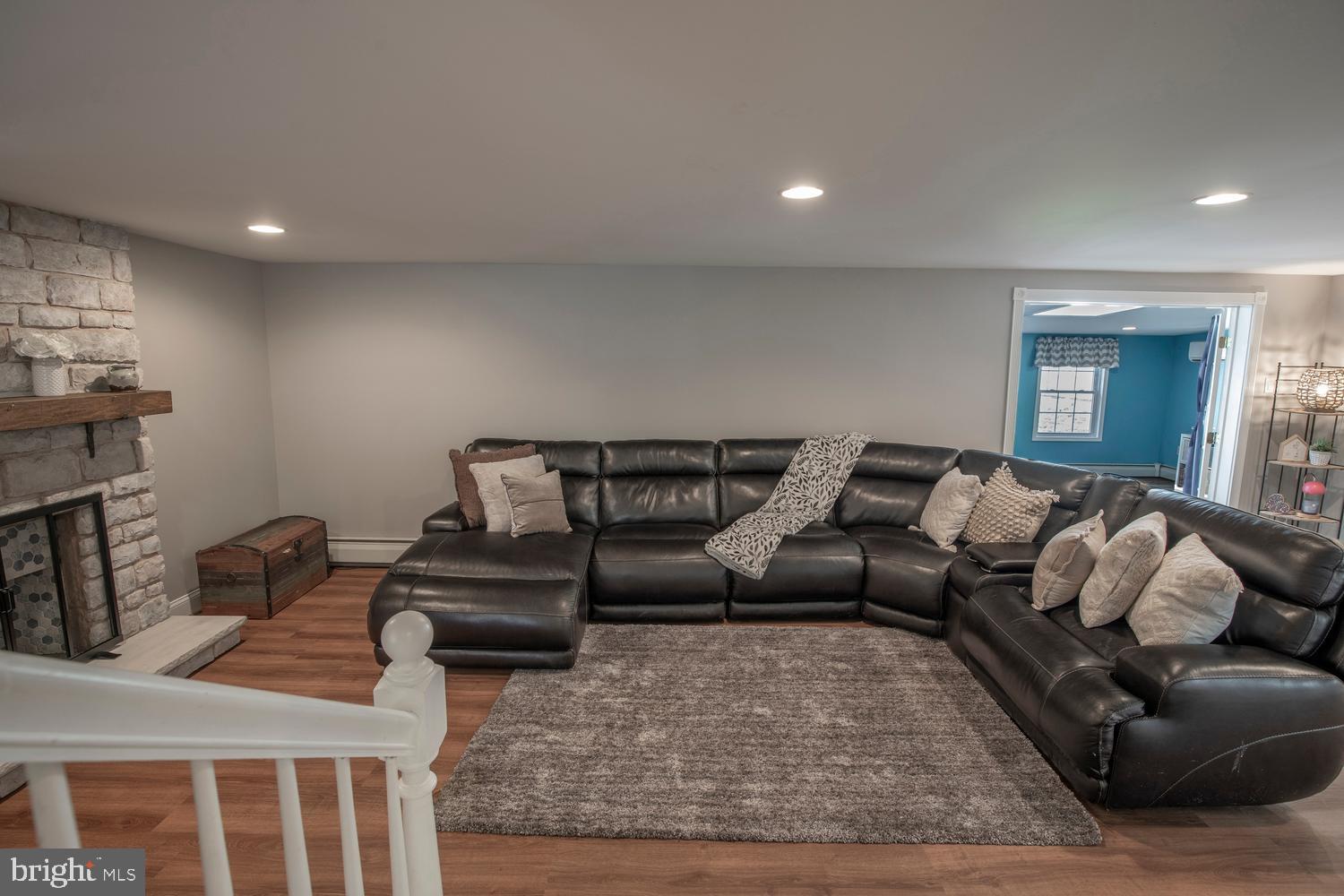 LONG LANE FARMS - Residential