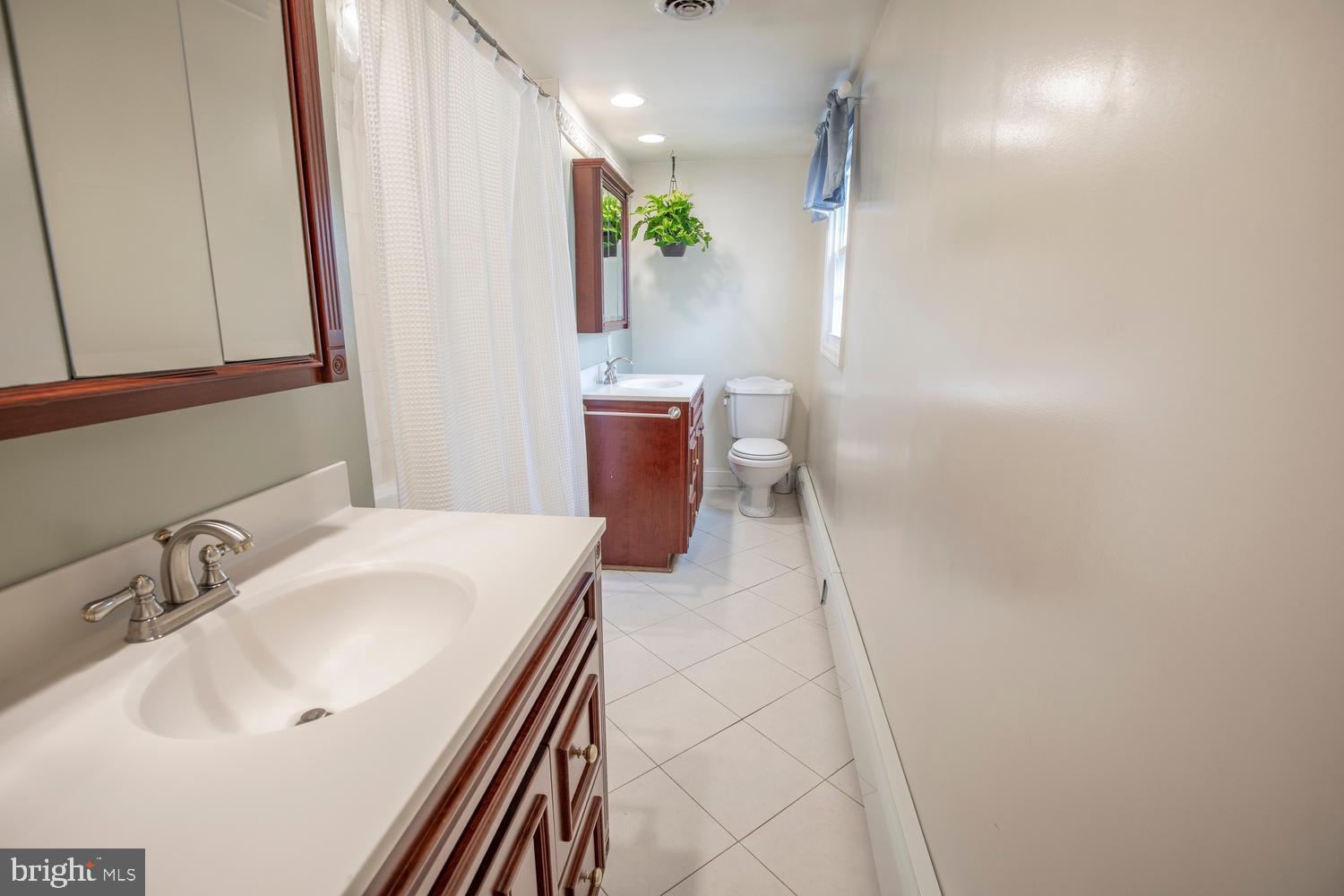 LONG LANE FARMS - Residential