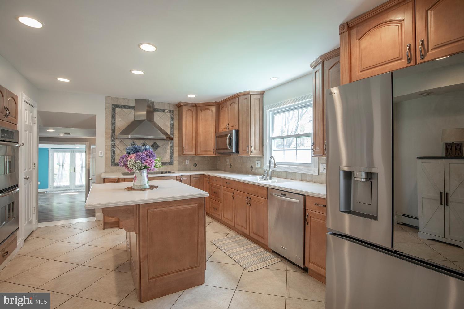 LONG LANE FARMS - Residential