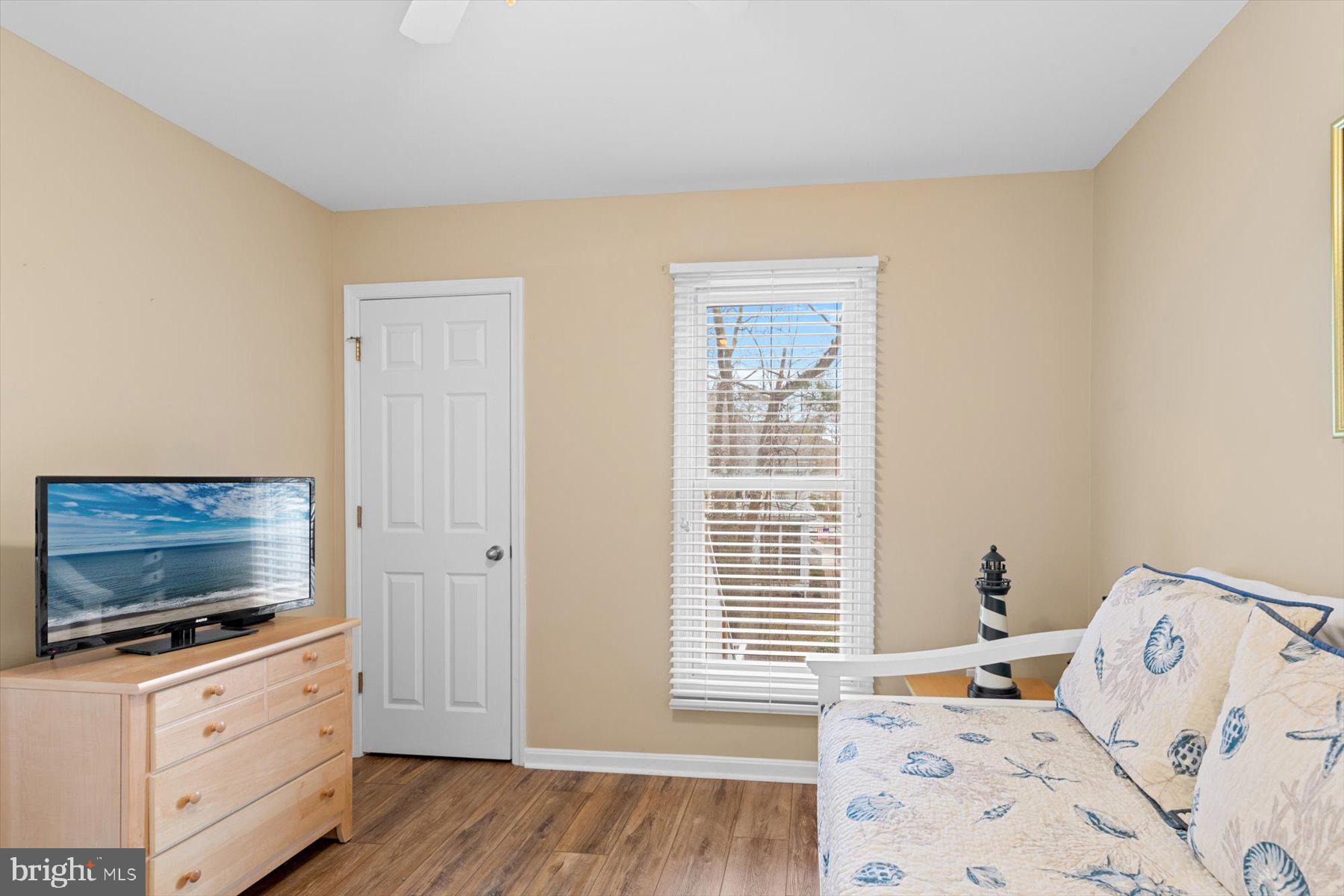 SEA COLONY WEST - Residential