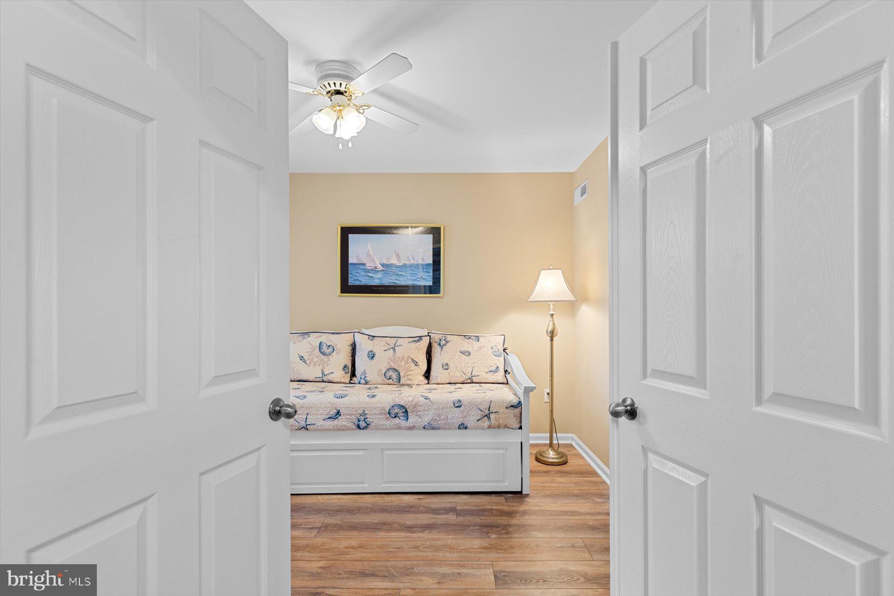 SEA COLONY WEST - Residential