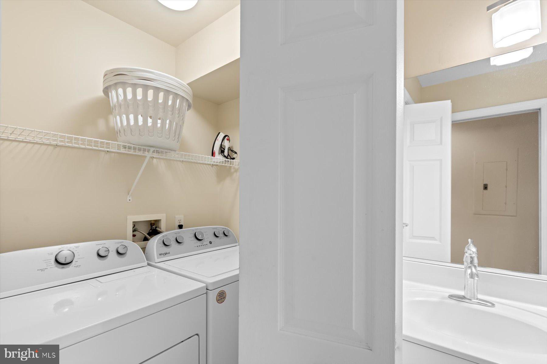 SEA COLONY WEST - Residential