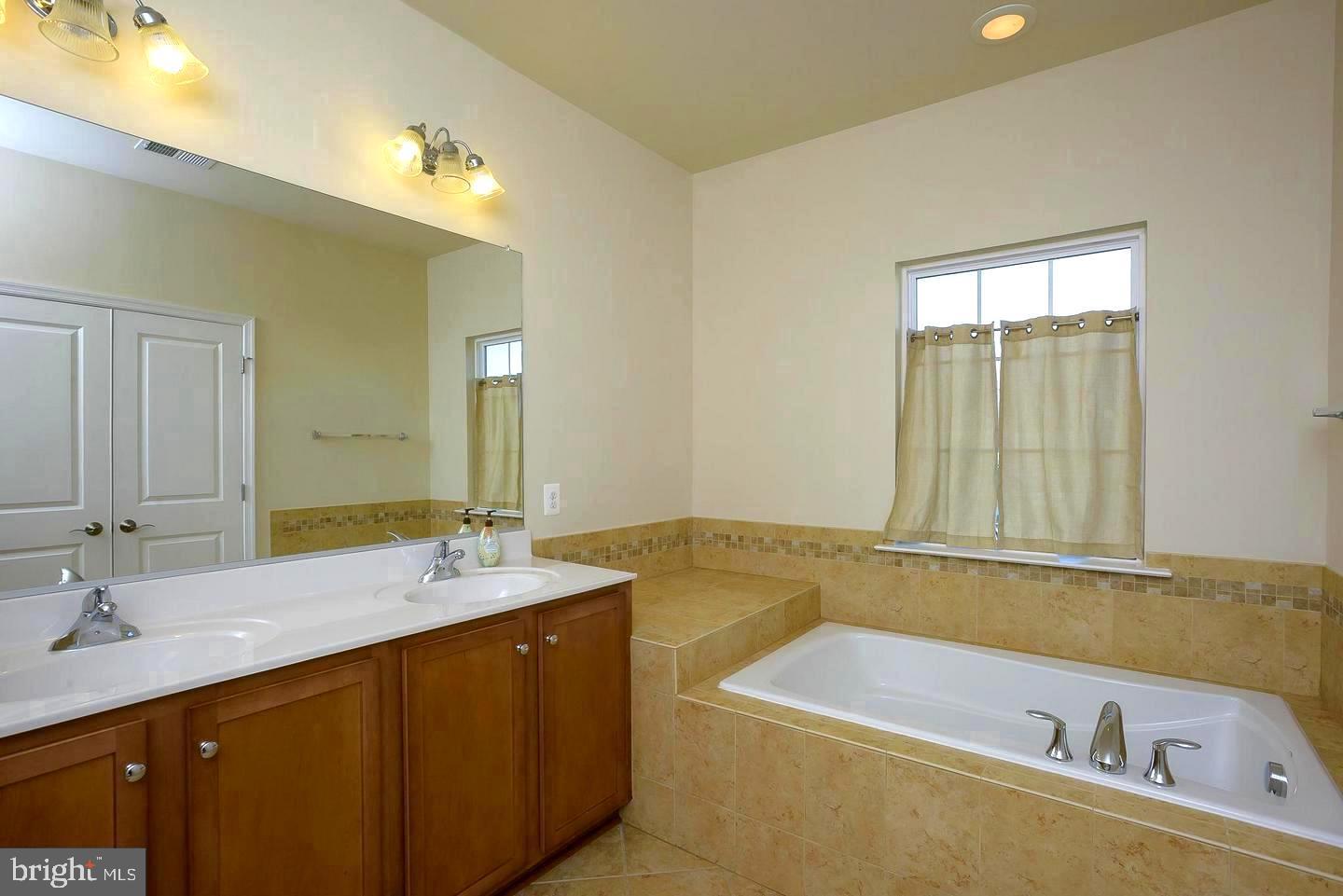 SHIPLEYS GRANT - Residential Lease