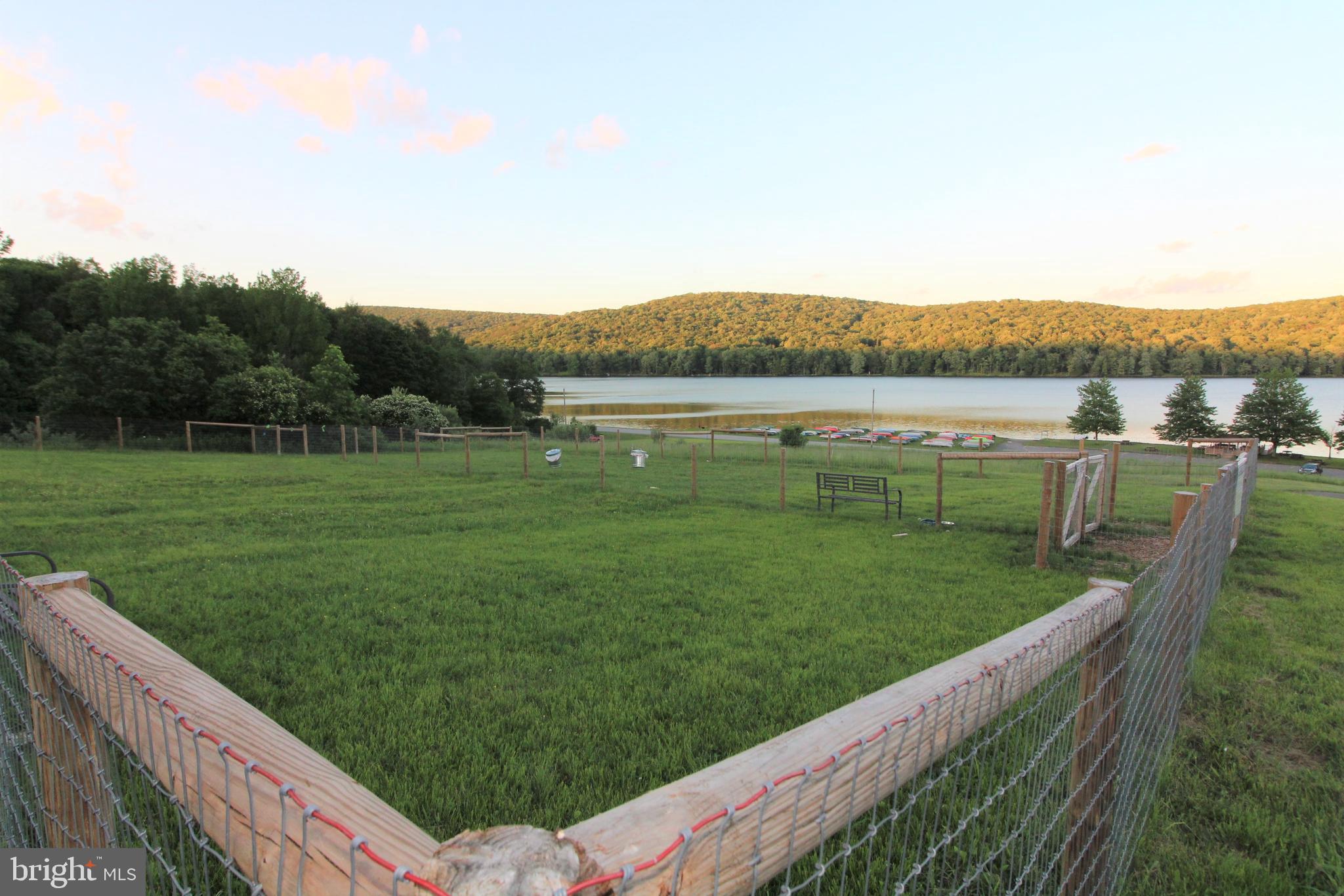 ALPINE LAKE  RESORT - Residential