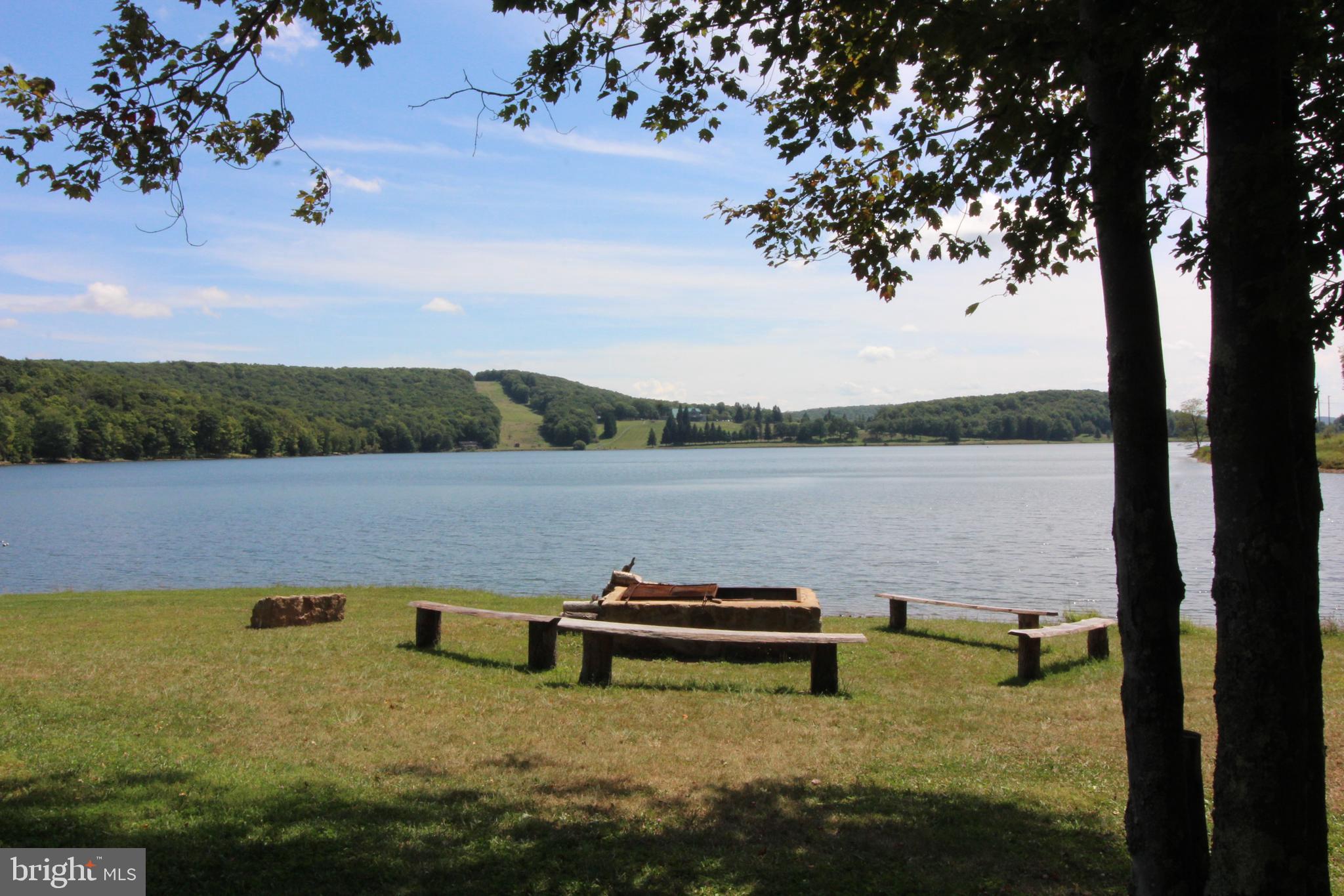 ALPINE LAKE  RESORT - Residential