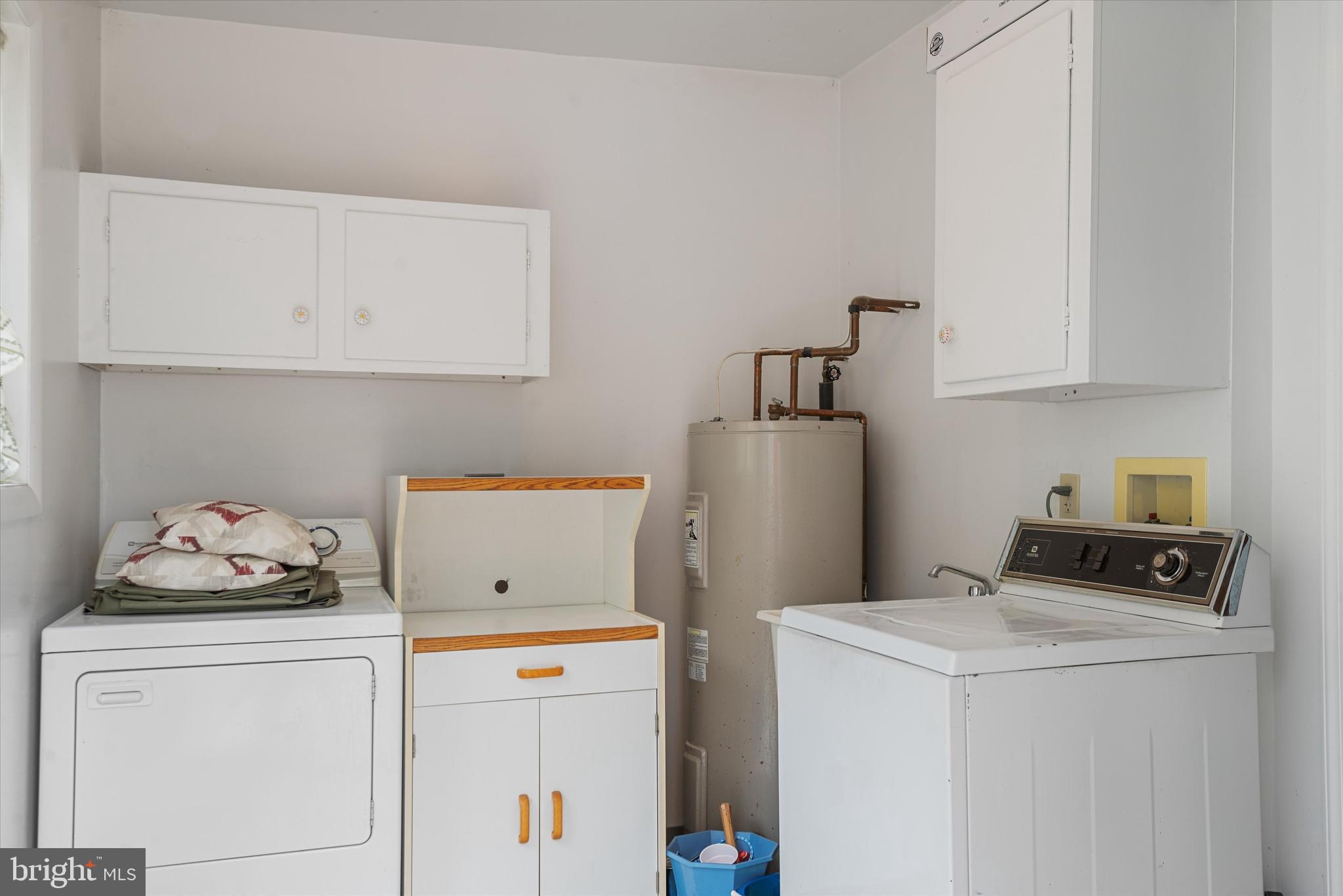 ROYAL VILLAGE - Residential