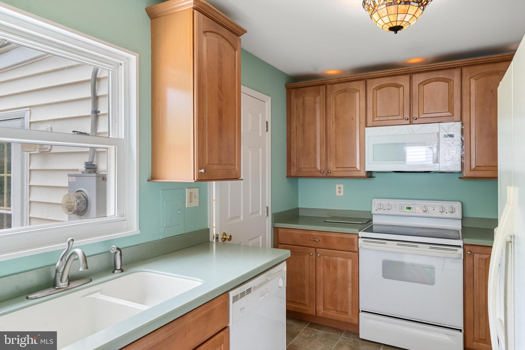 ROYAL VILLAGE - Residential