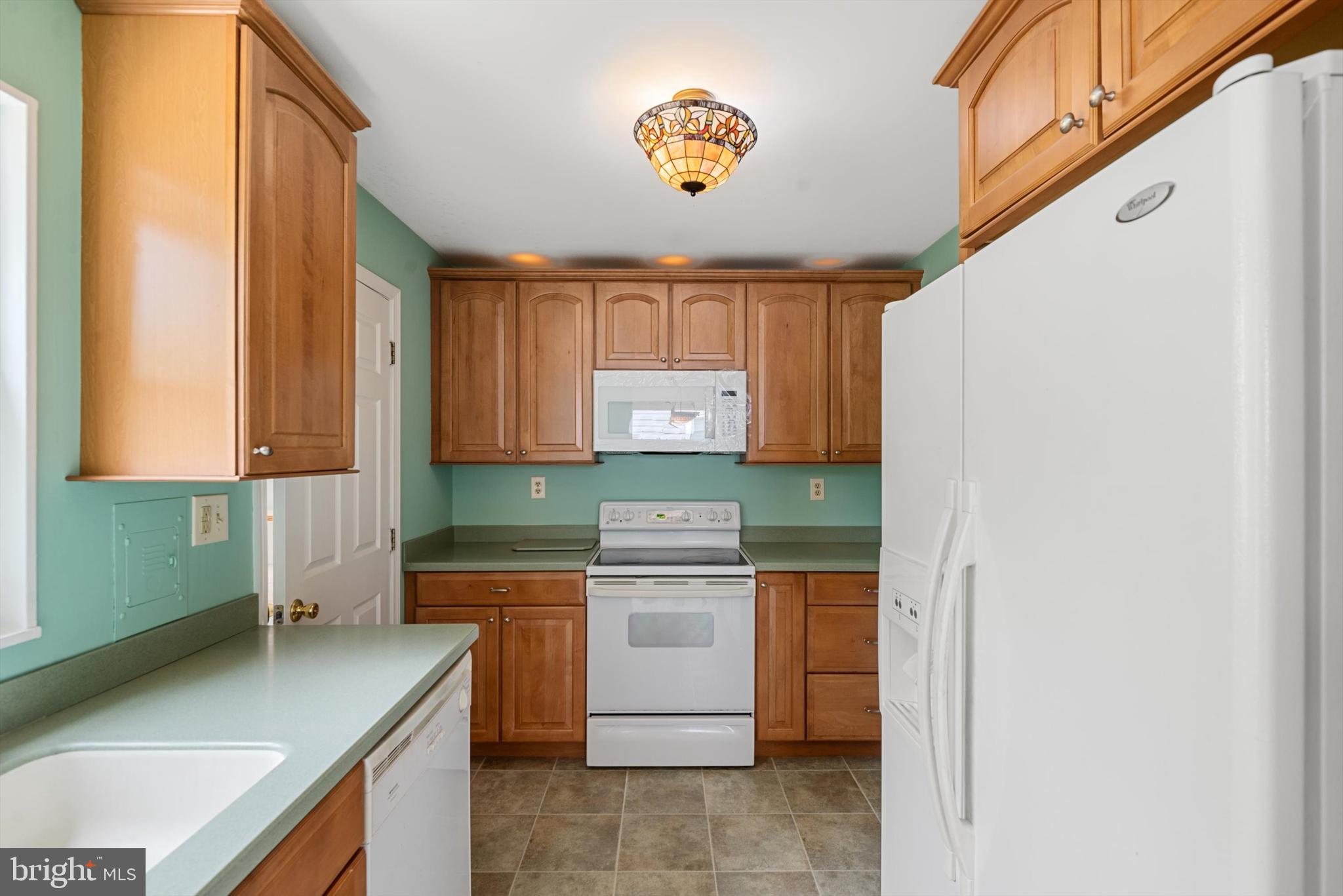 ROYAL VILLAGE - Residential