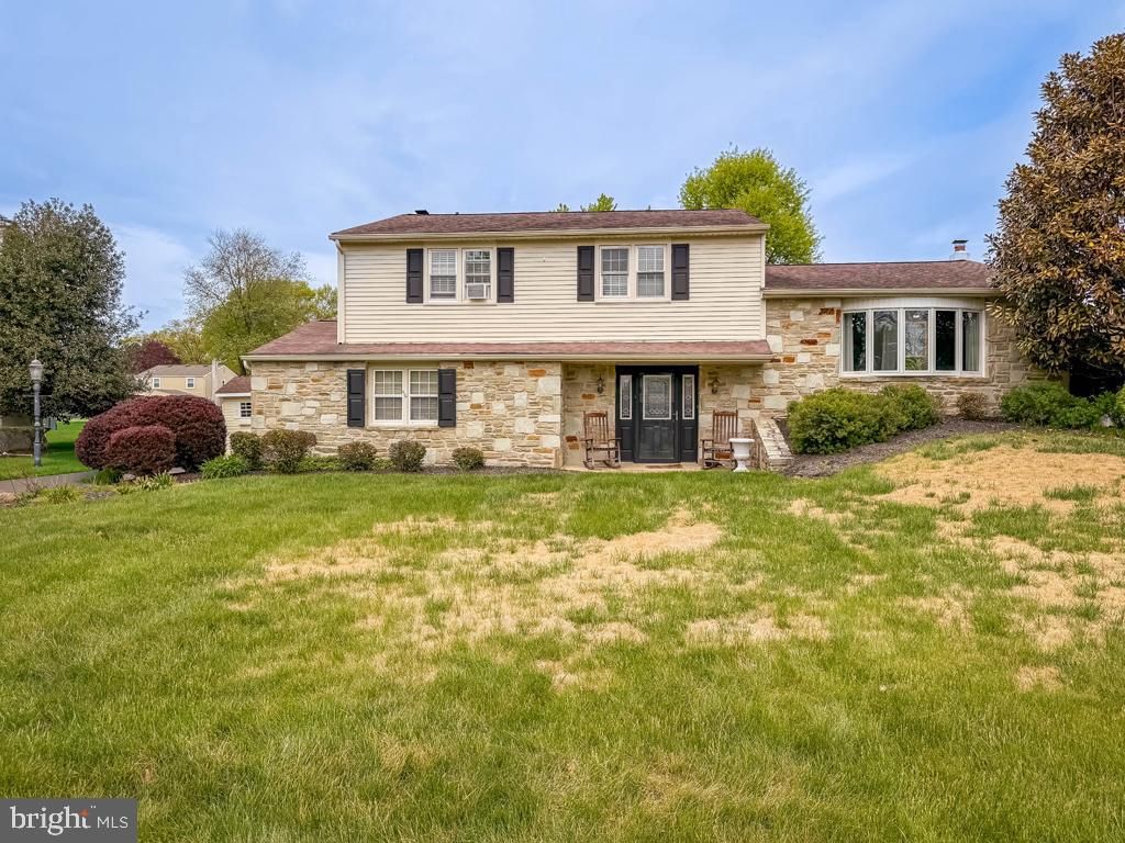 Photo of 21 E Rotterdam Road, HOLLAND, PA 18966 (MLS # PABU2119860)