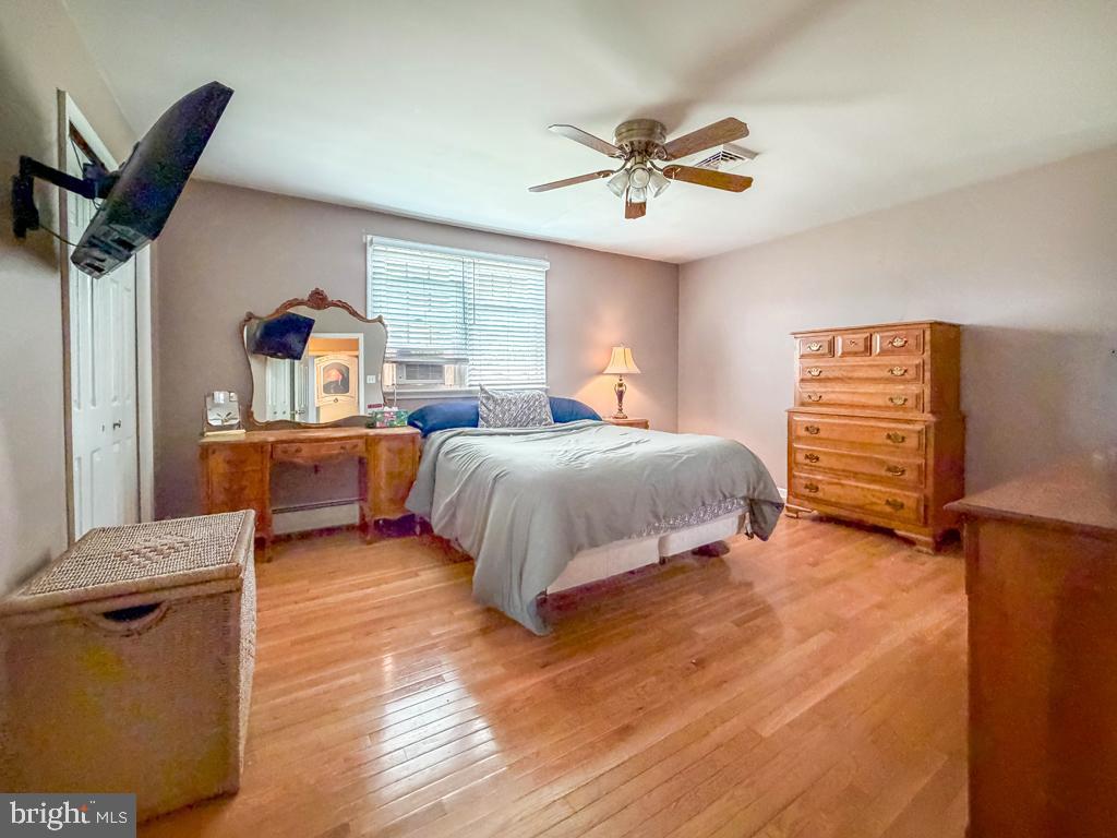 WINDMILL VIL - Residential