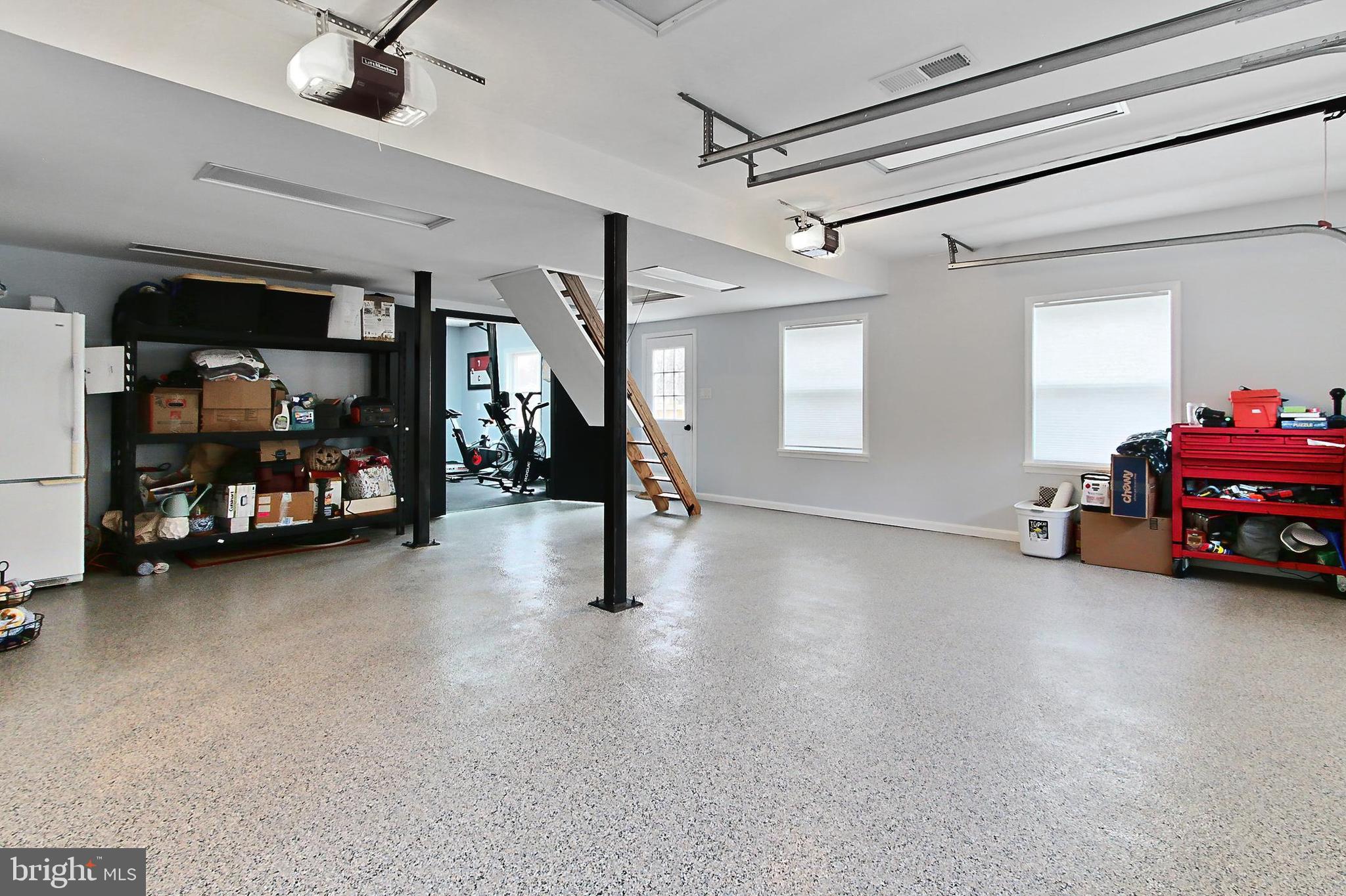 MOUNT VERNON MANOR - Residential