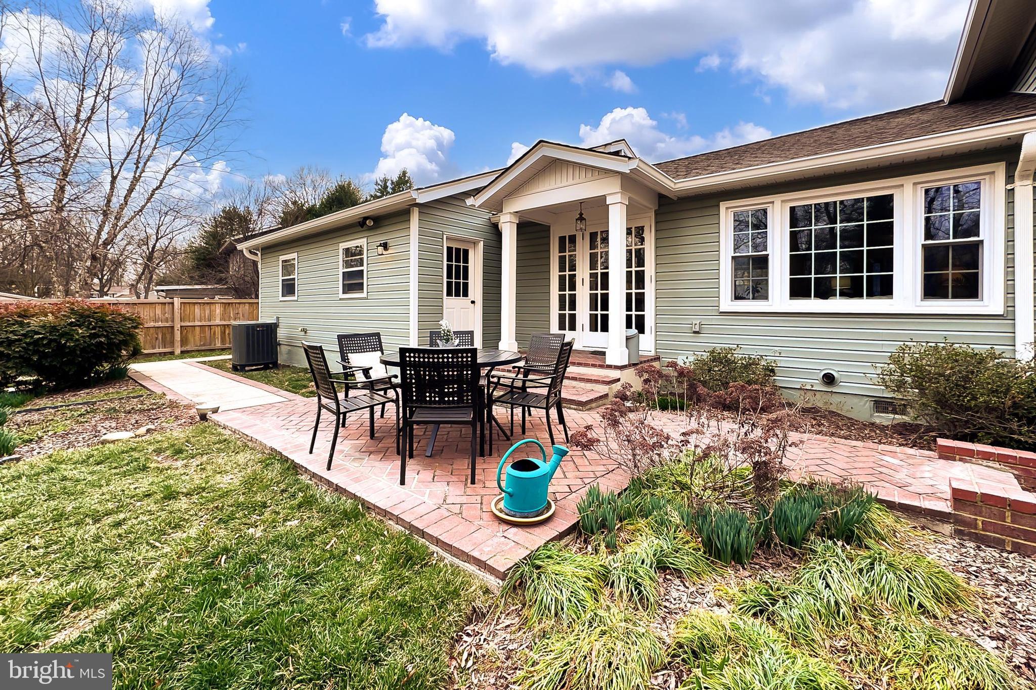 MOUNT VERNON MANOR - Residential