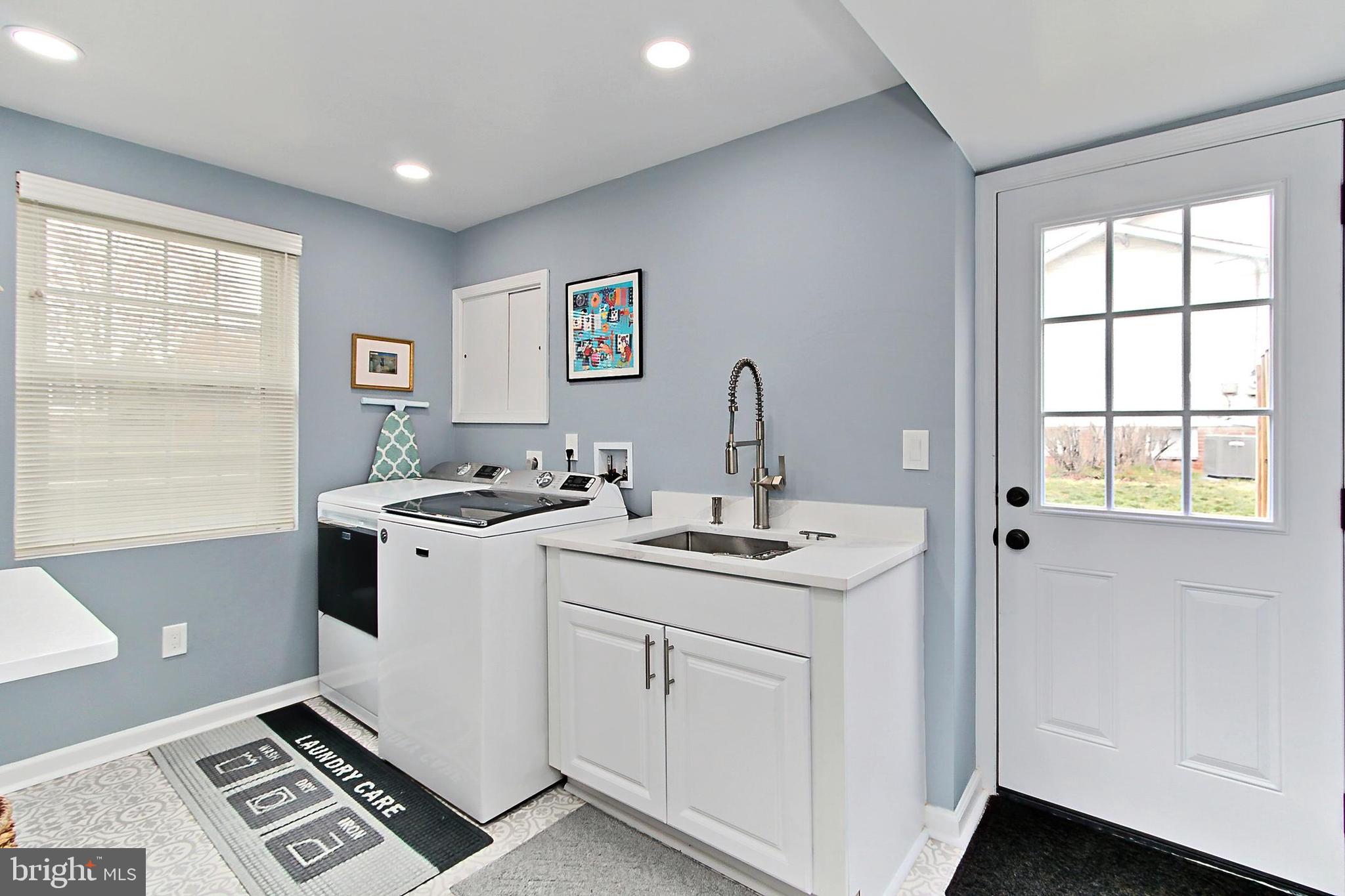 MOUNT VERNON MANOR - Residential