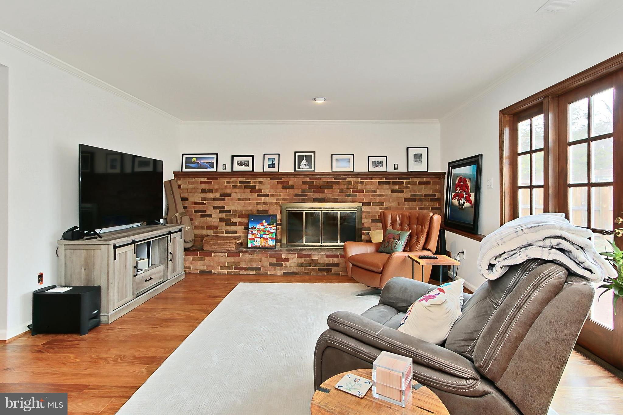 MOUNT VERNON MANOR - Residential