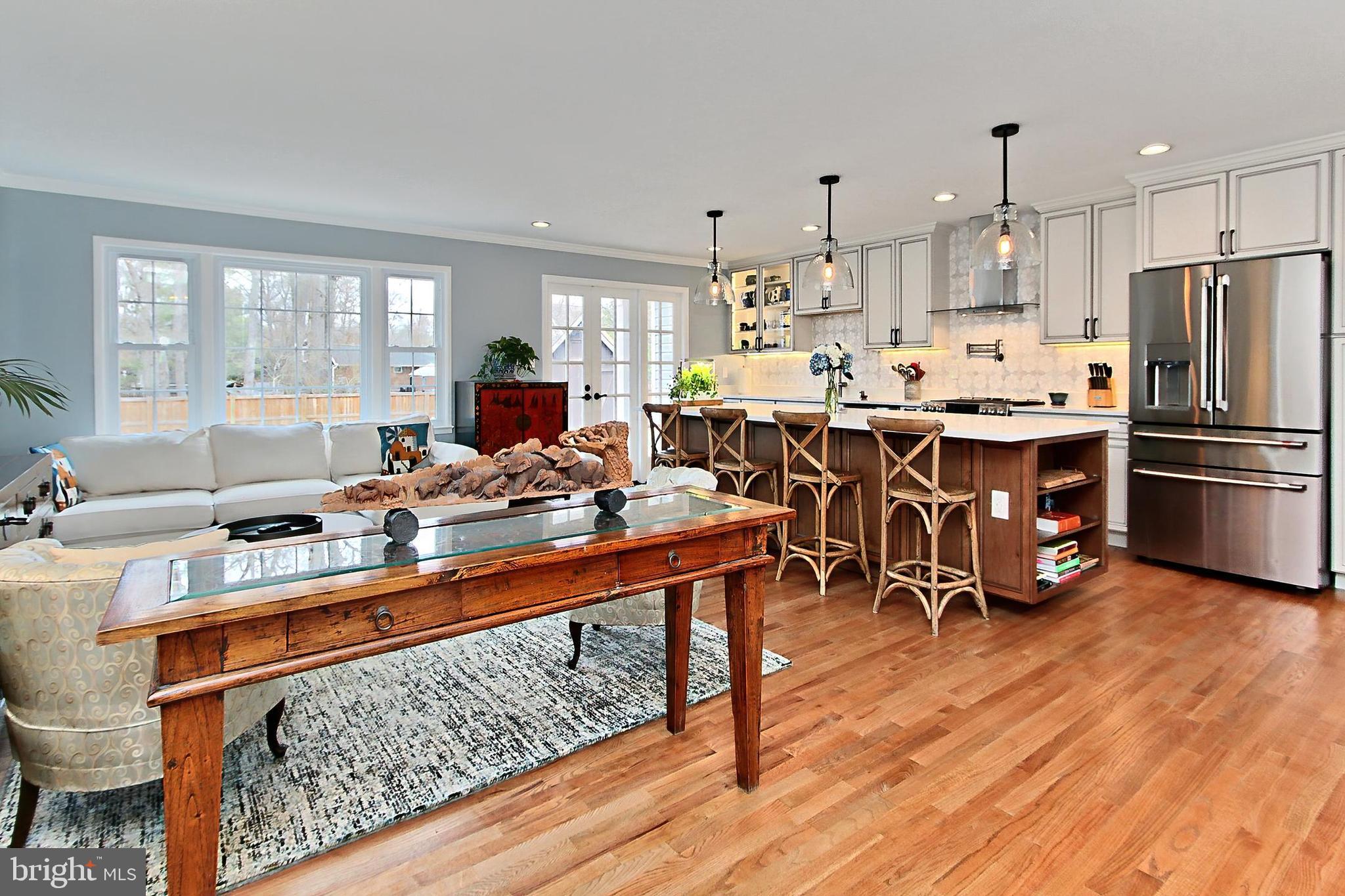 MOUNT VERNON MANOR - Residential