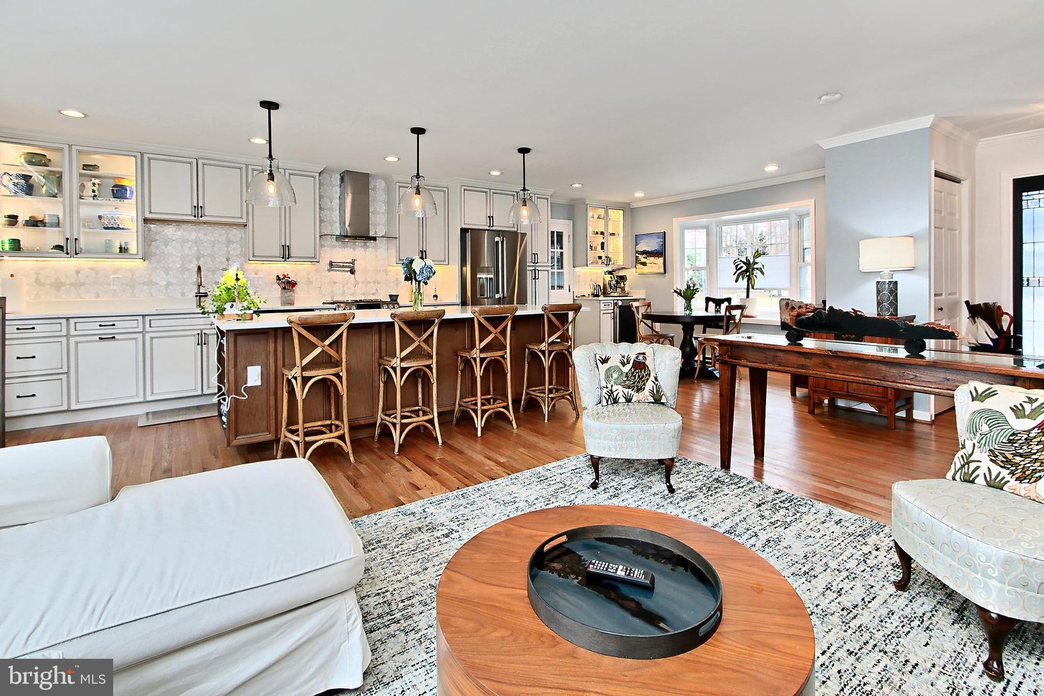 MOUNT VERNON MANOR - Residential