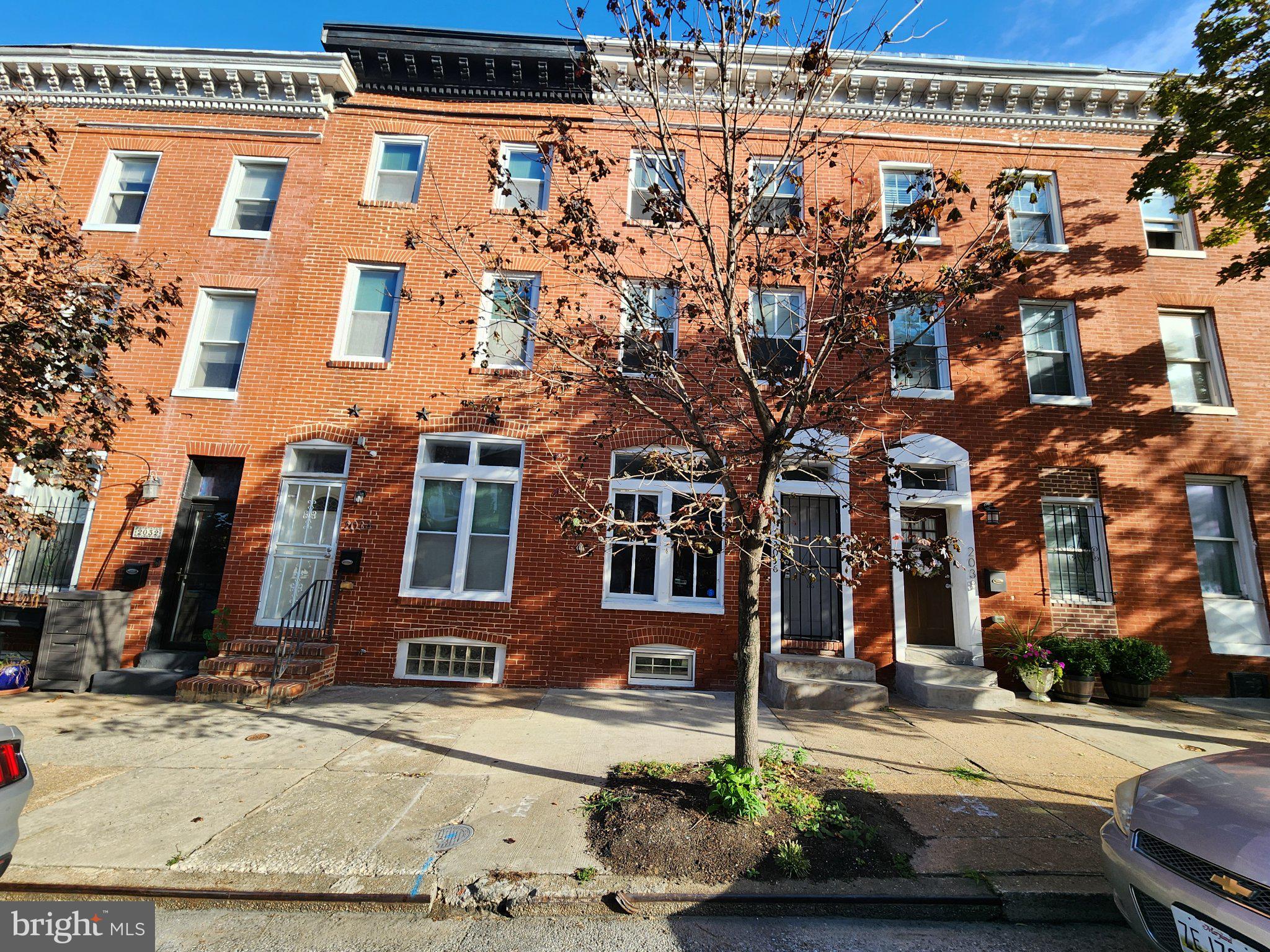 2036 E FAYETTE STREET