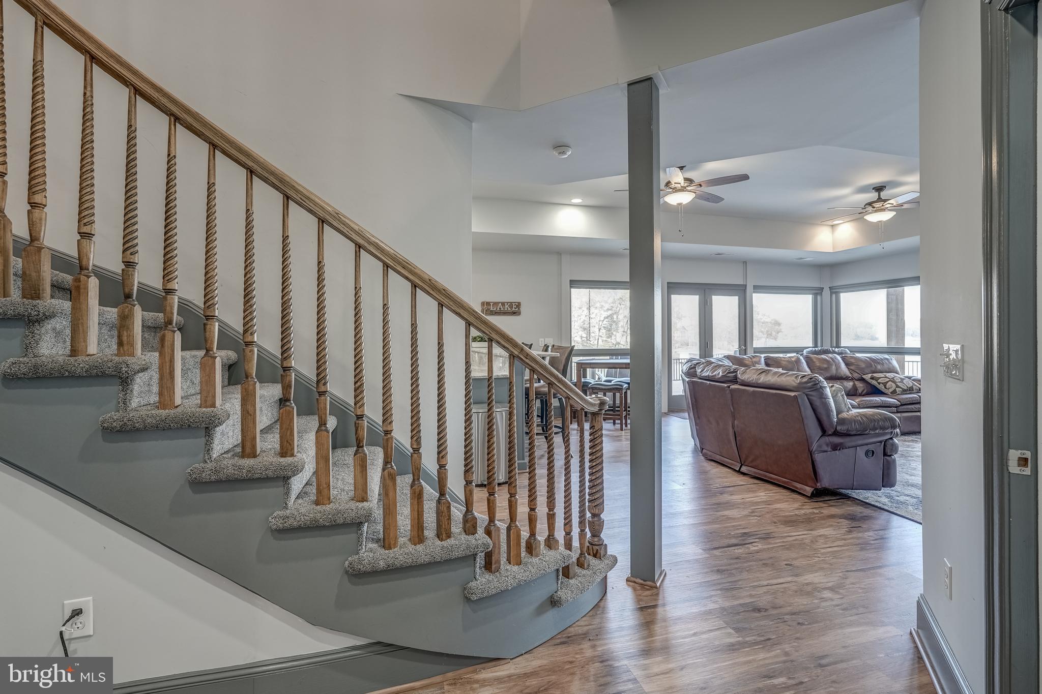 CATS PAW COVE - Residential