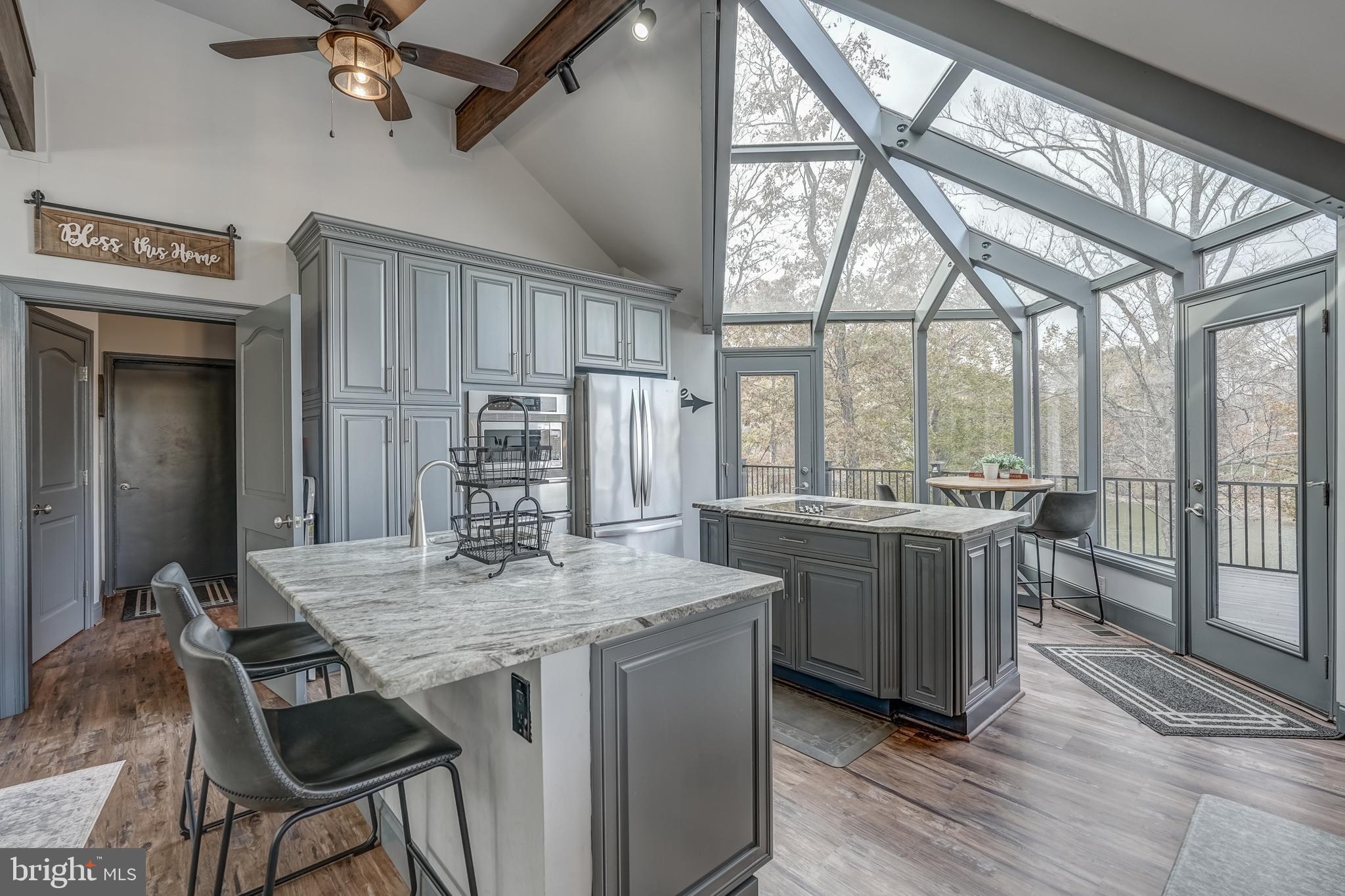 CATS PAW COVE - Residential