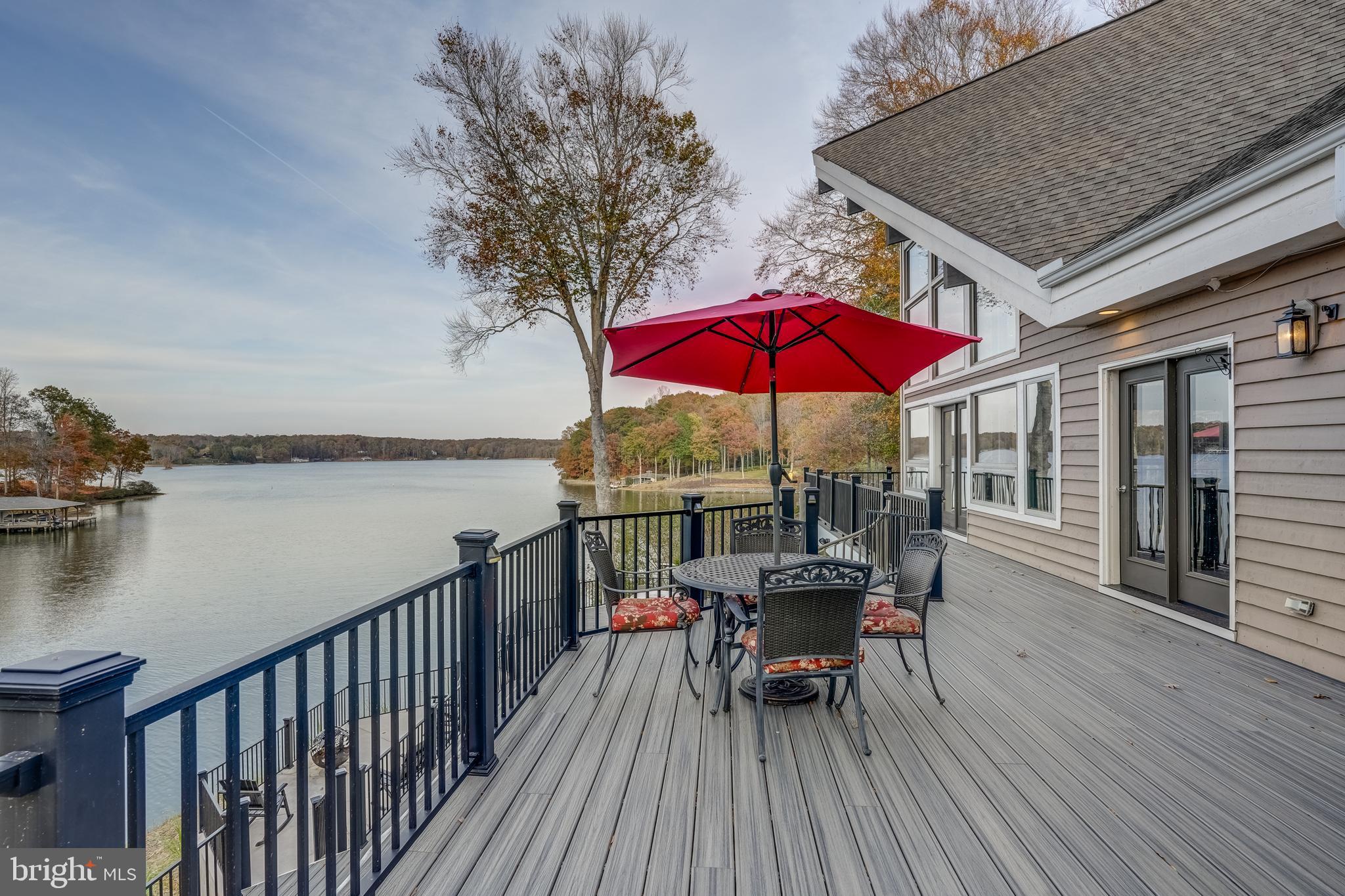 CATS PAW COVE - Residential