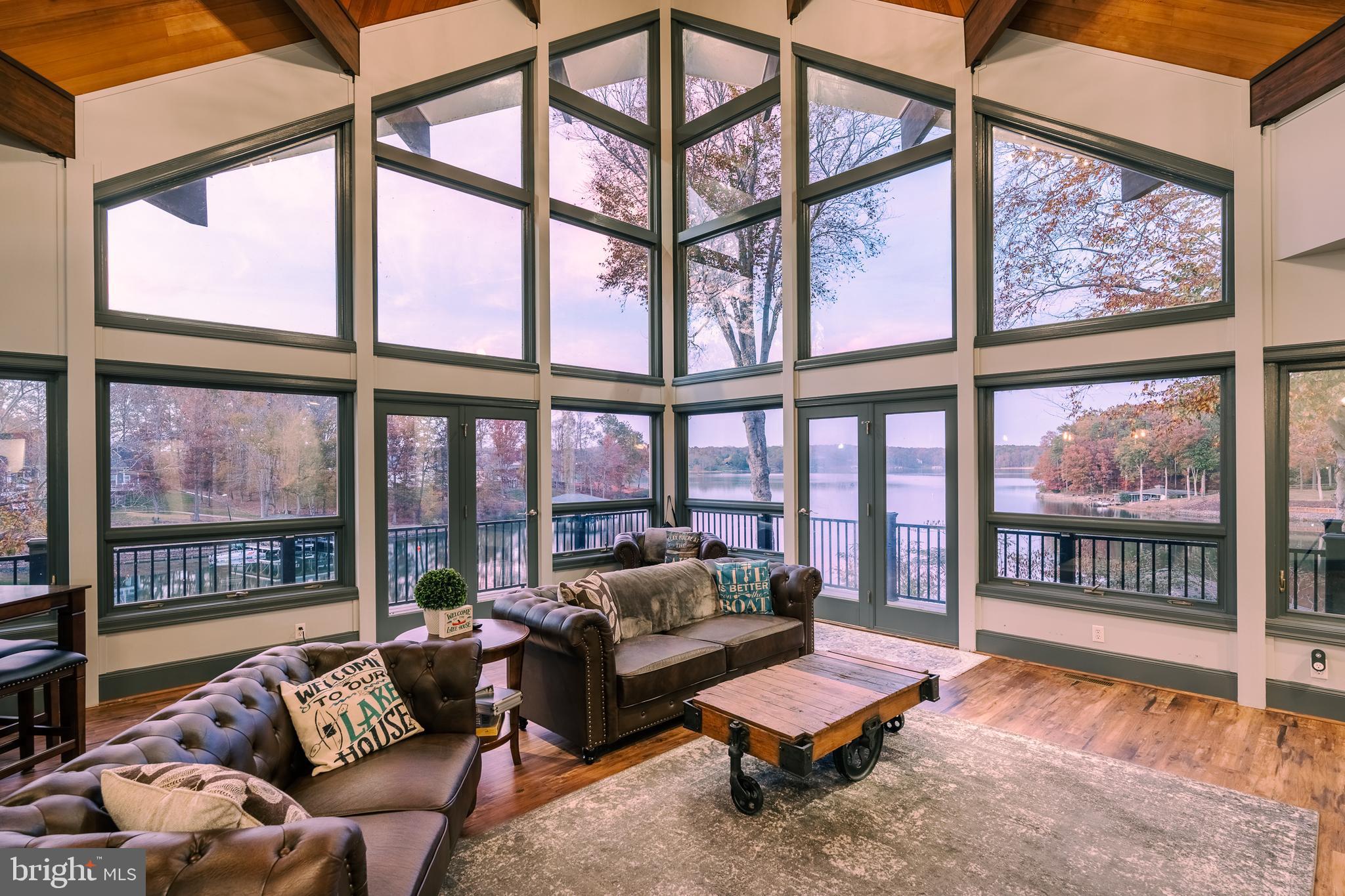 CATS PAW COVE - Residential