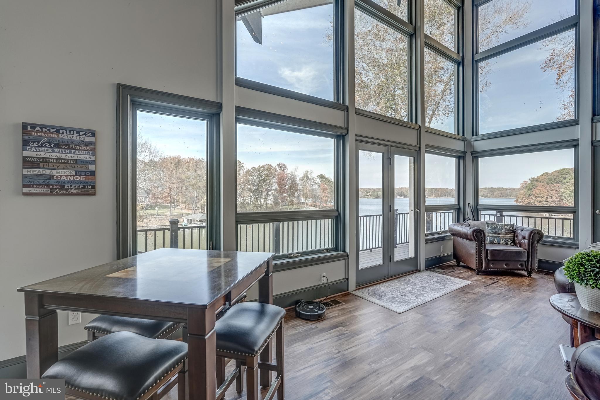 CATS PAW COVE - Residential