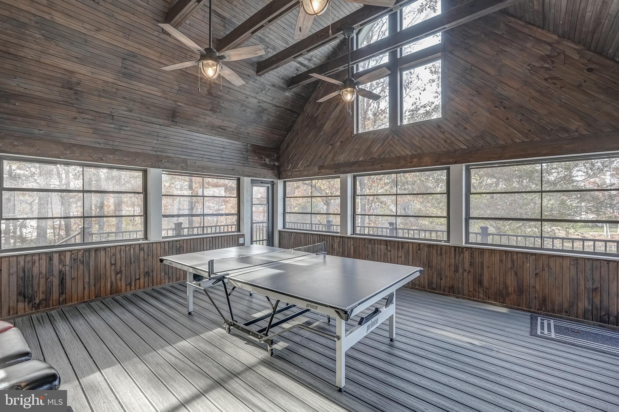 CATS PAW COVE - Residential