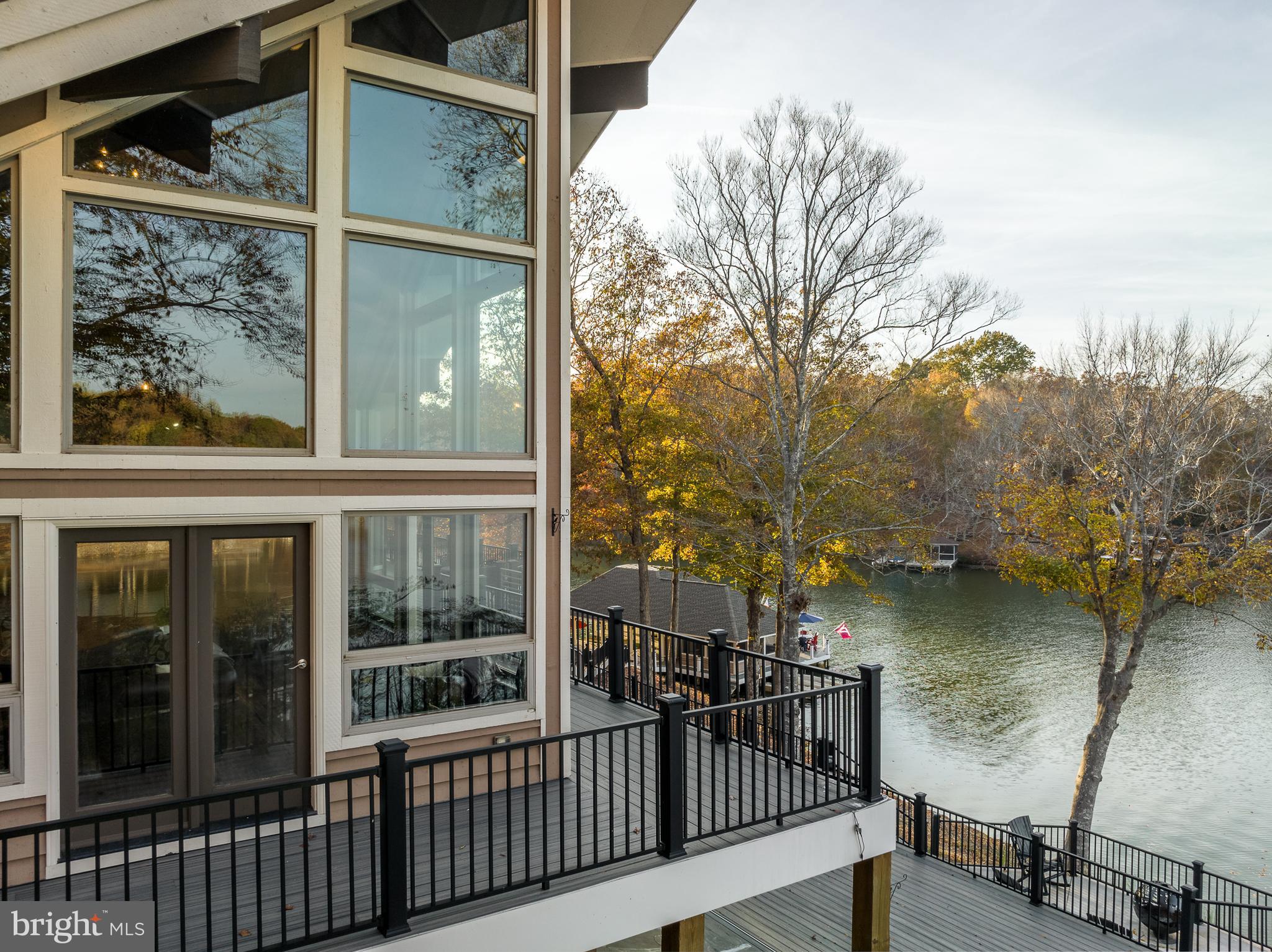 CATS PAW COVE - Residential