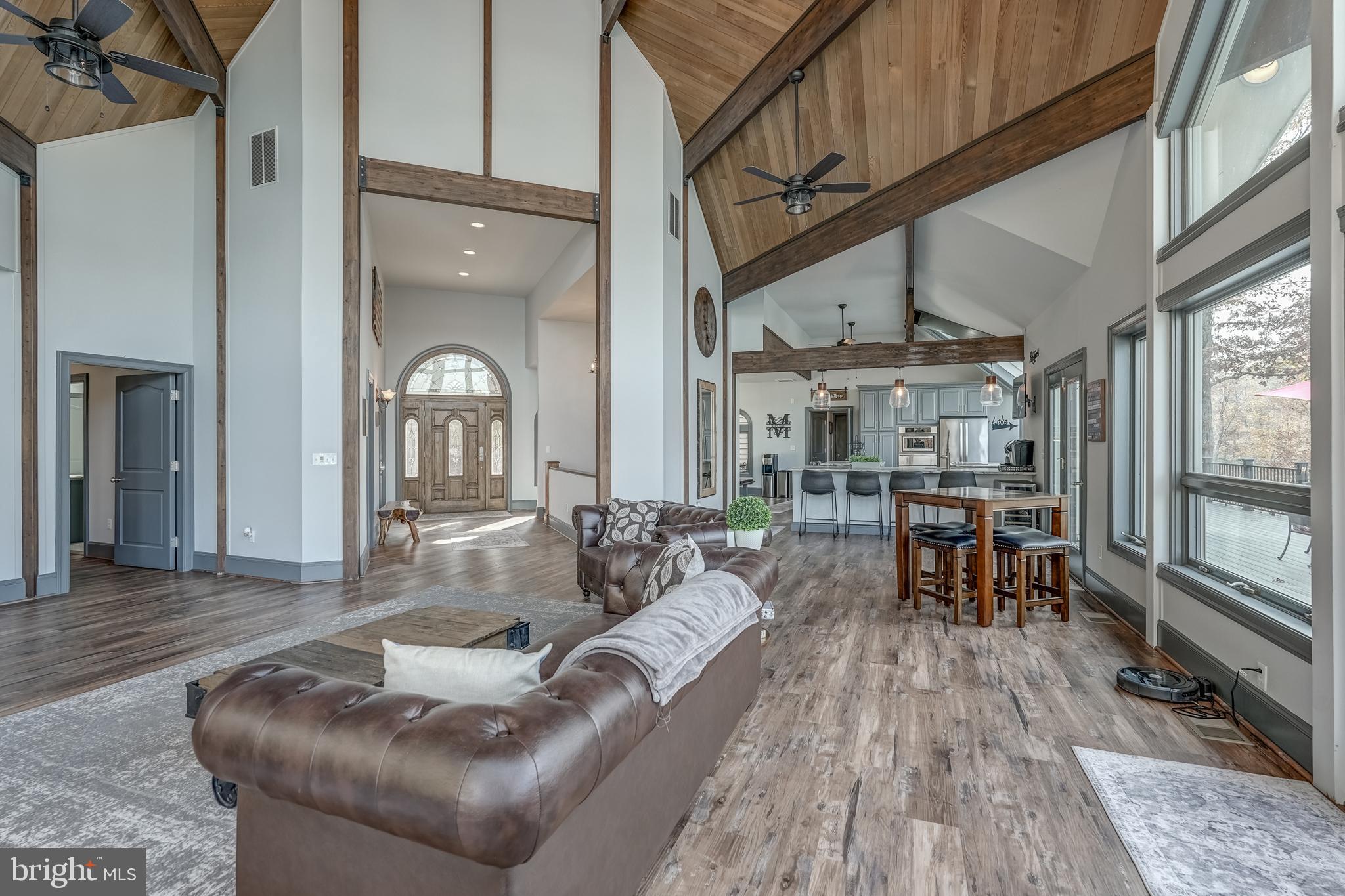 CATS PAW COVE - Residential