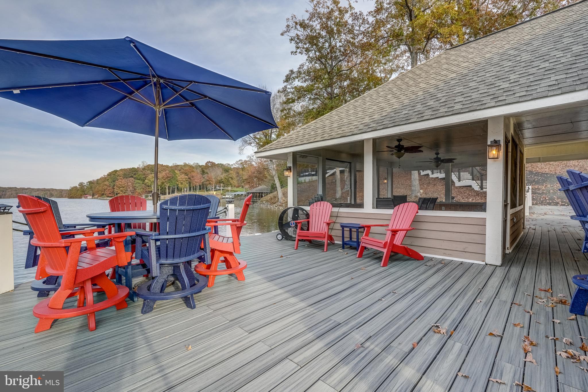 CATS PAW COVE - Residential