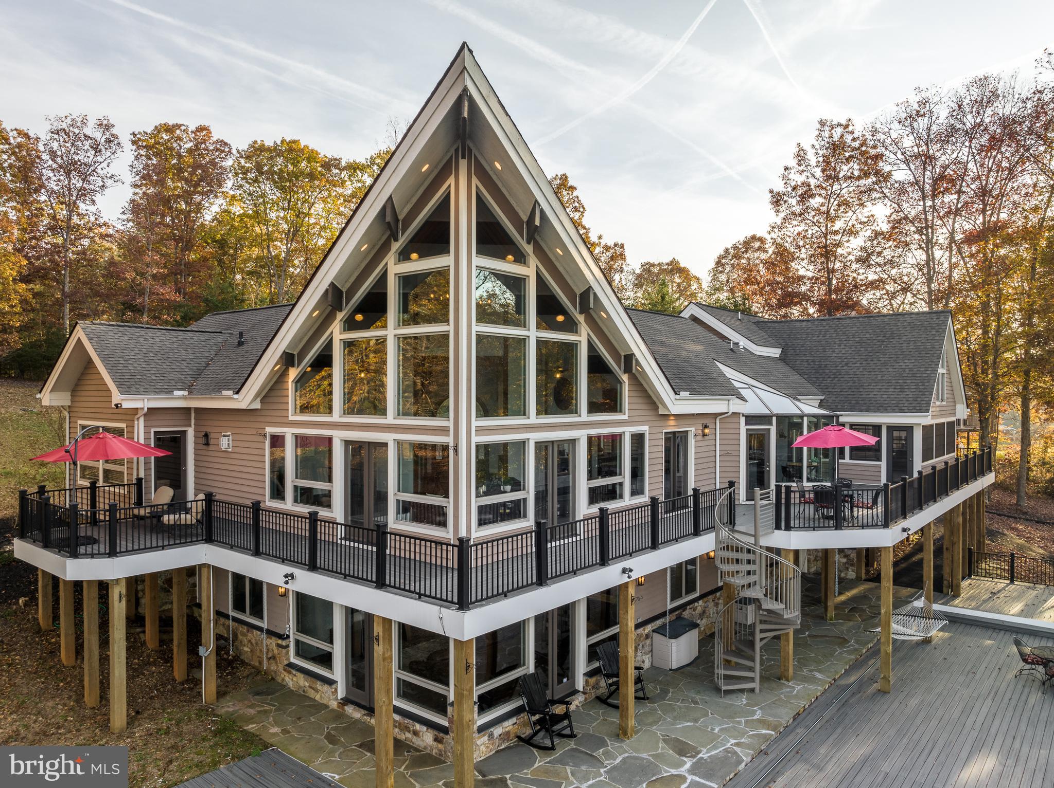 CATS PAW COVE - Residential