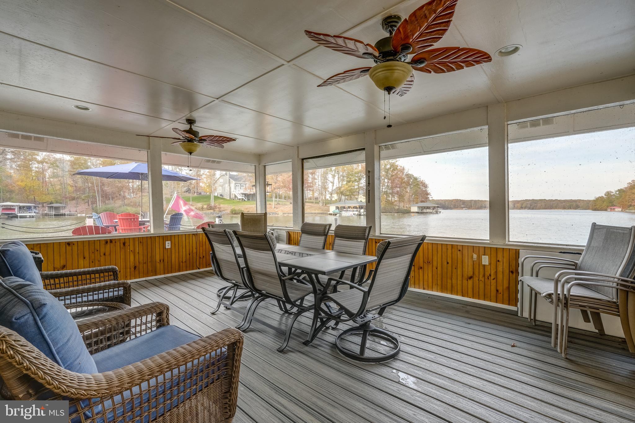 CATS PAW COVE - Residential