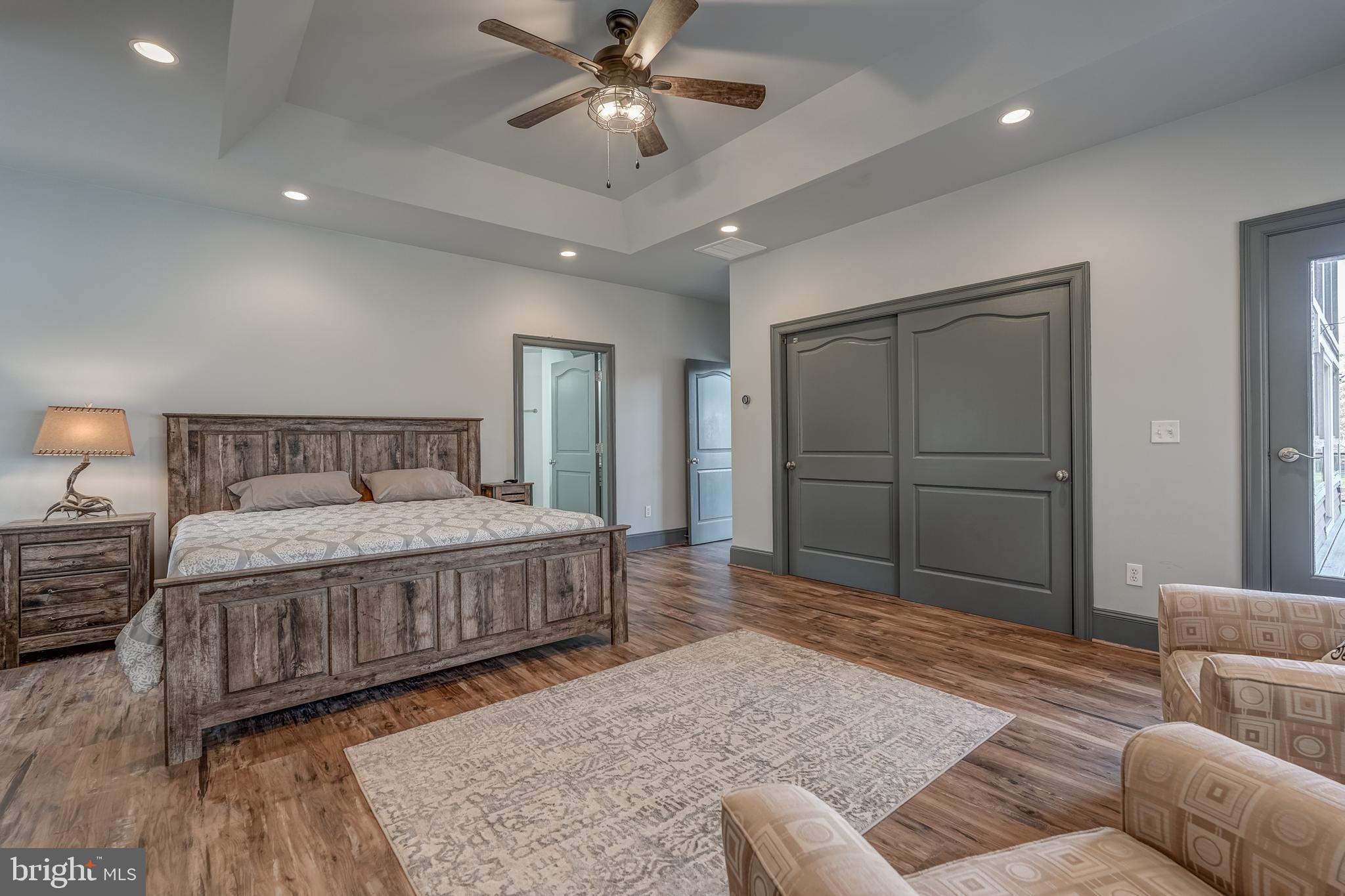 CATS PAW COVE - Residential