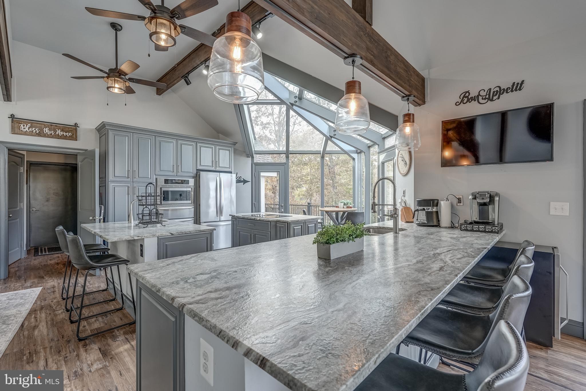 CATS PAW COVE - Residential