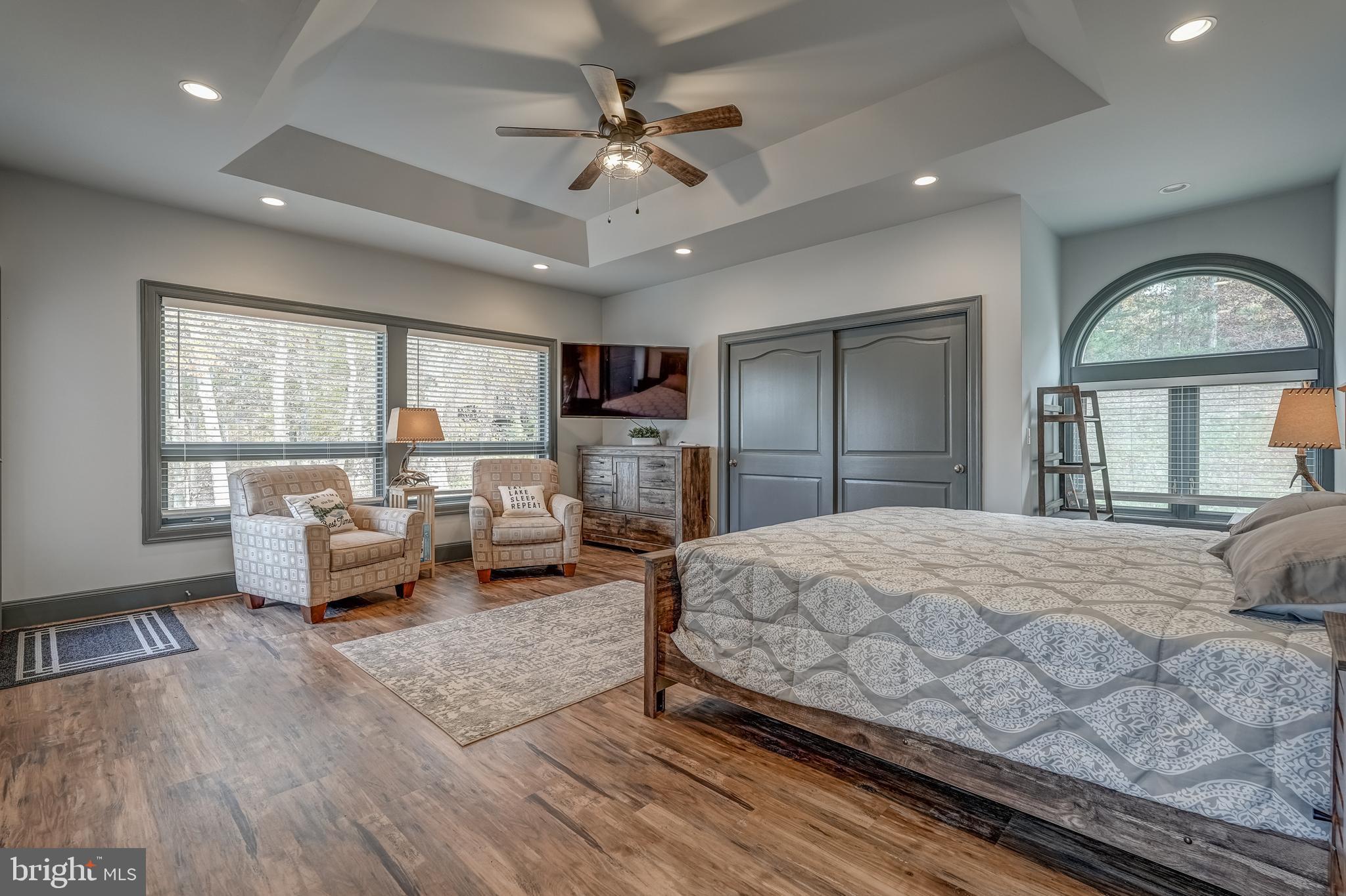 CATS PAW COVE - Residential