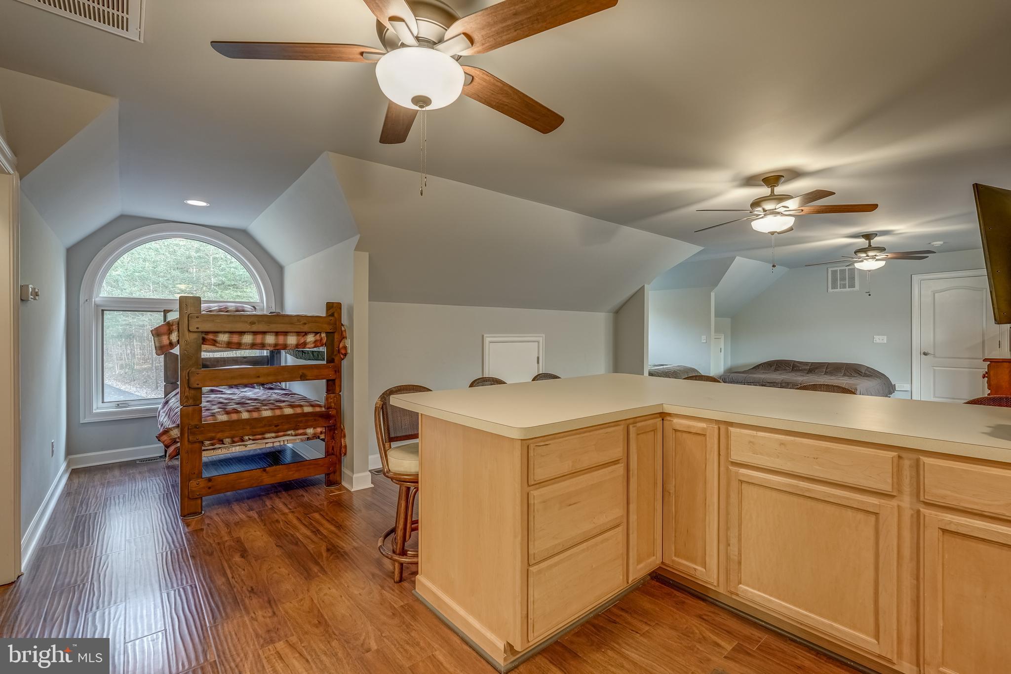 CATS PAW COVE - Residential