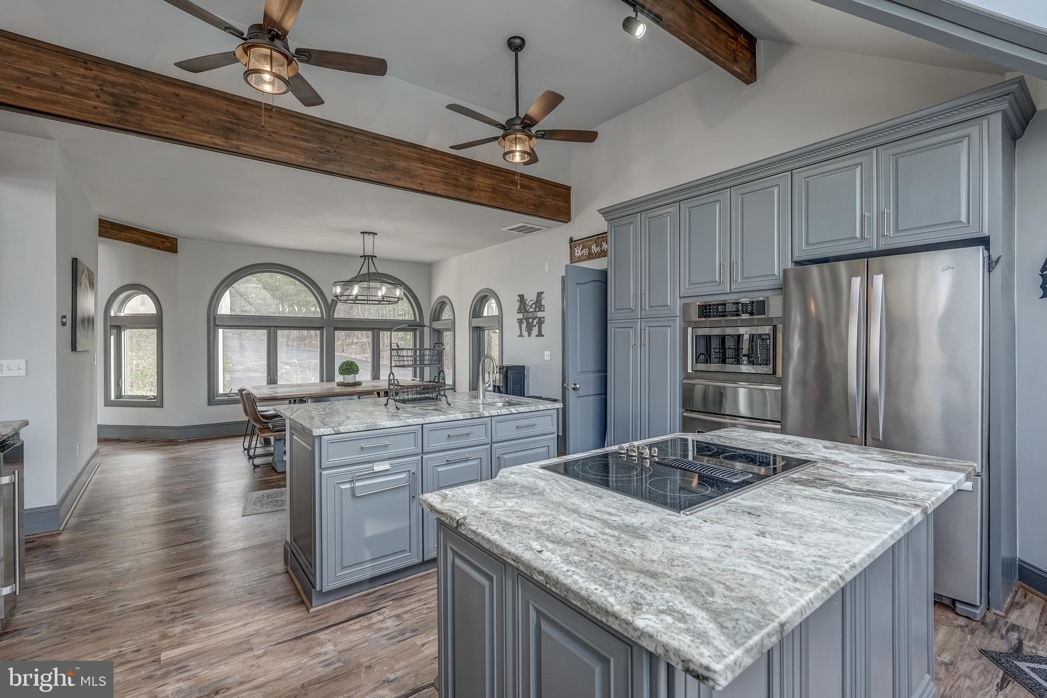 CATS PAW COVE - Residential