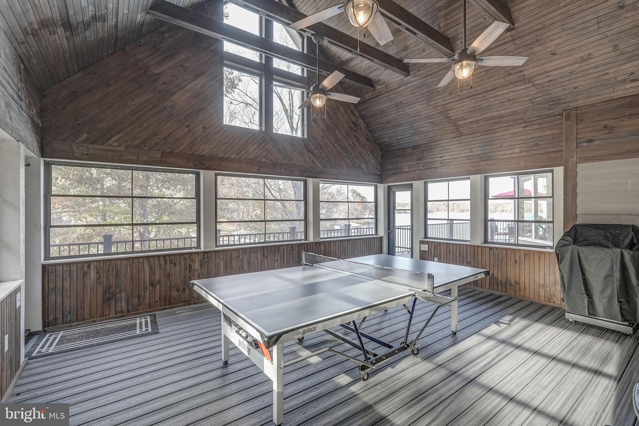 CATS PAW COVE - Residential