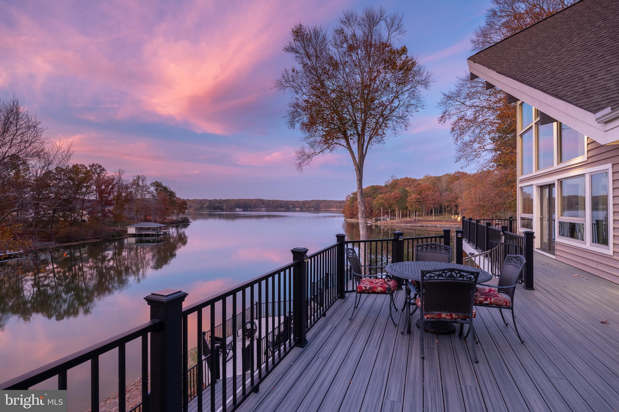 CATS PAW COVE - Residential