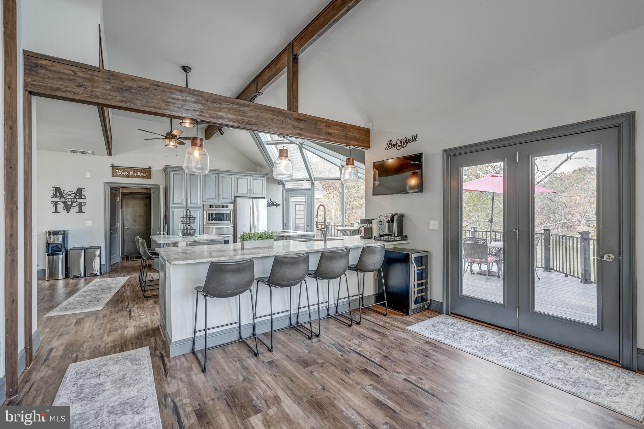 CATS PAW COVE - Residential