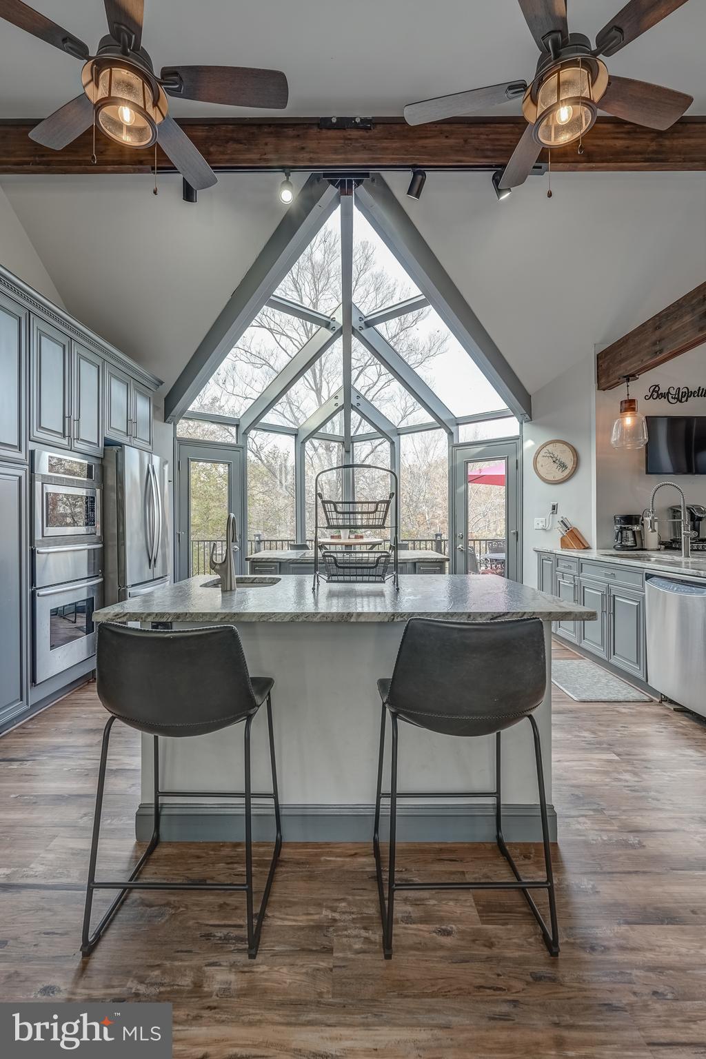 CATS PAW COVE - Residential