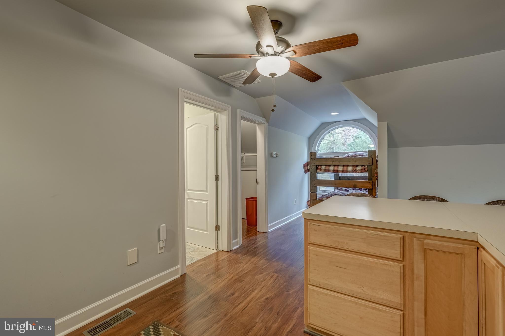 CATS PAW COVE - Residential