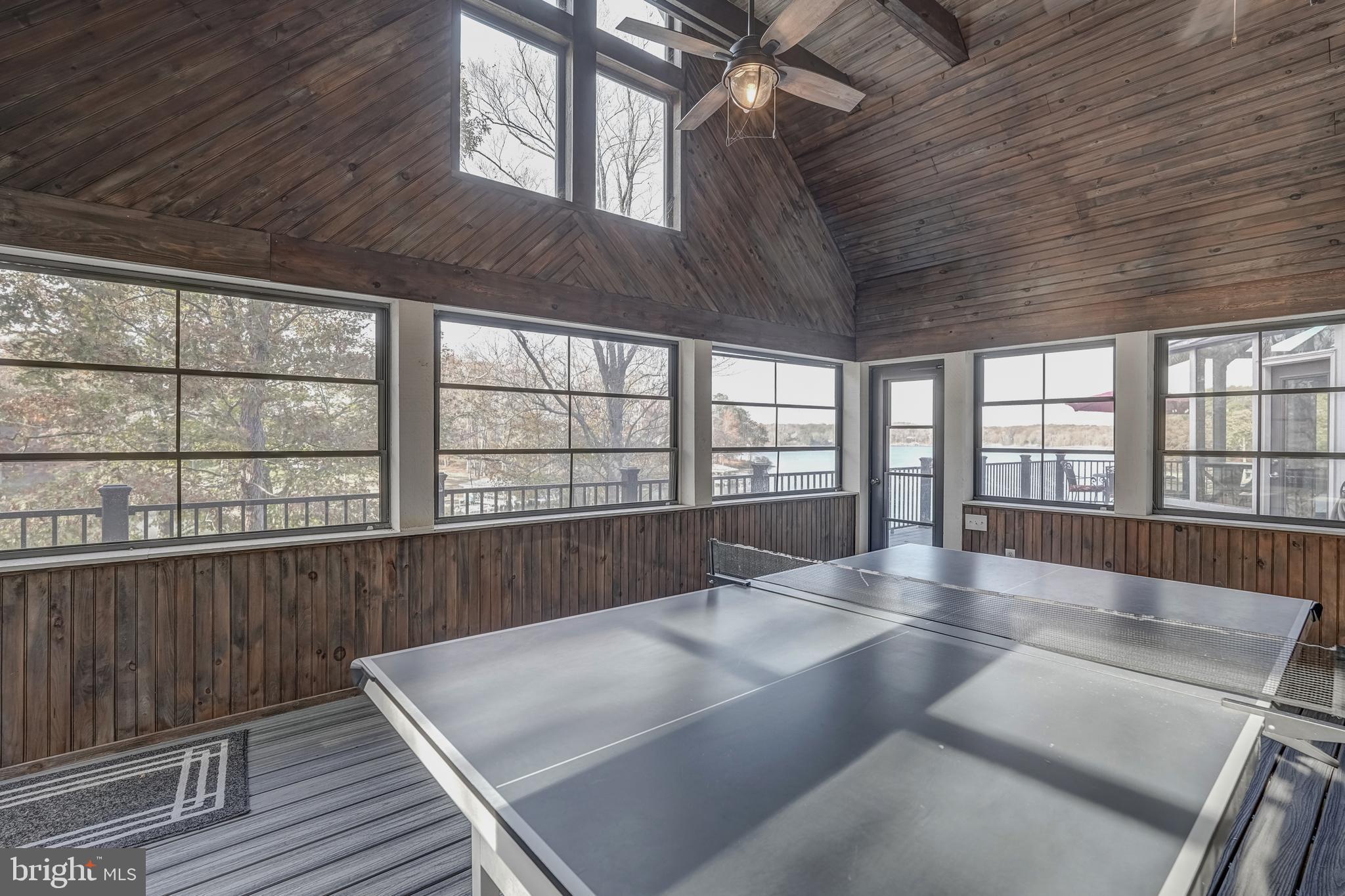 CATS PAW COVE - Residential